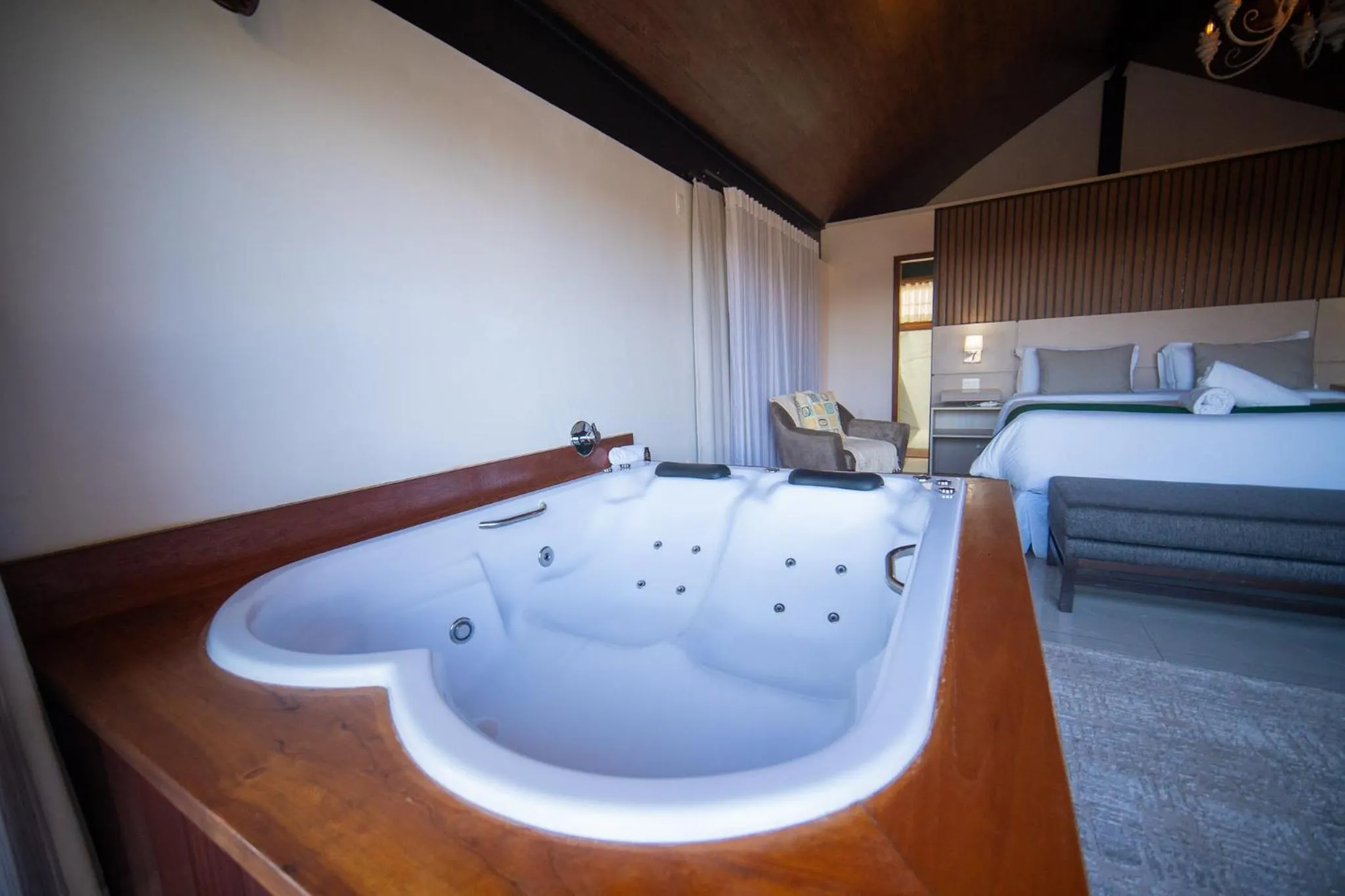 Hot Tub, Bed in Pousada Suiça Mineira Centro