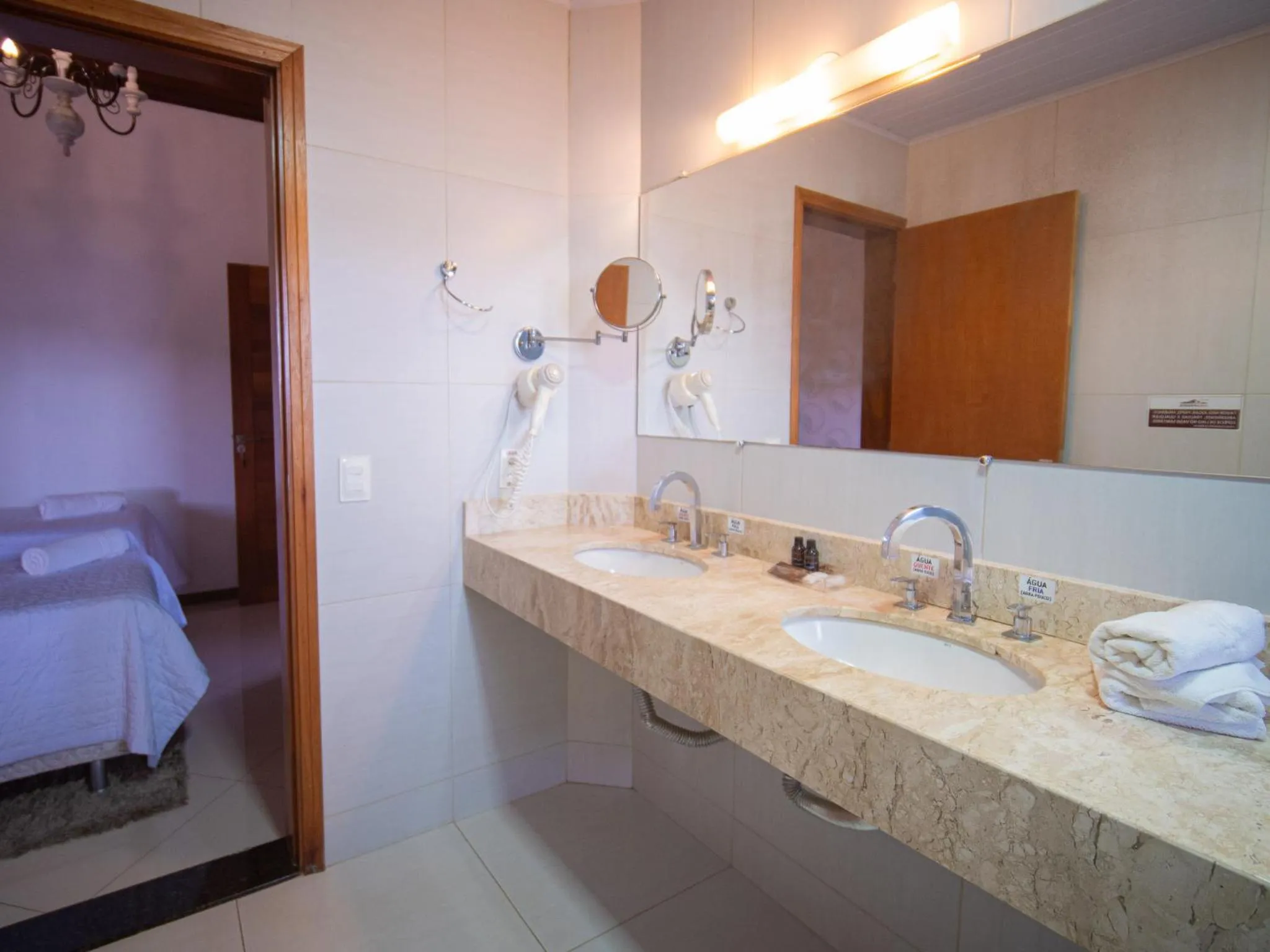 Bathroom in Pousada Suiça Mineira Centro