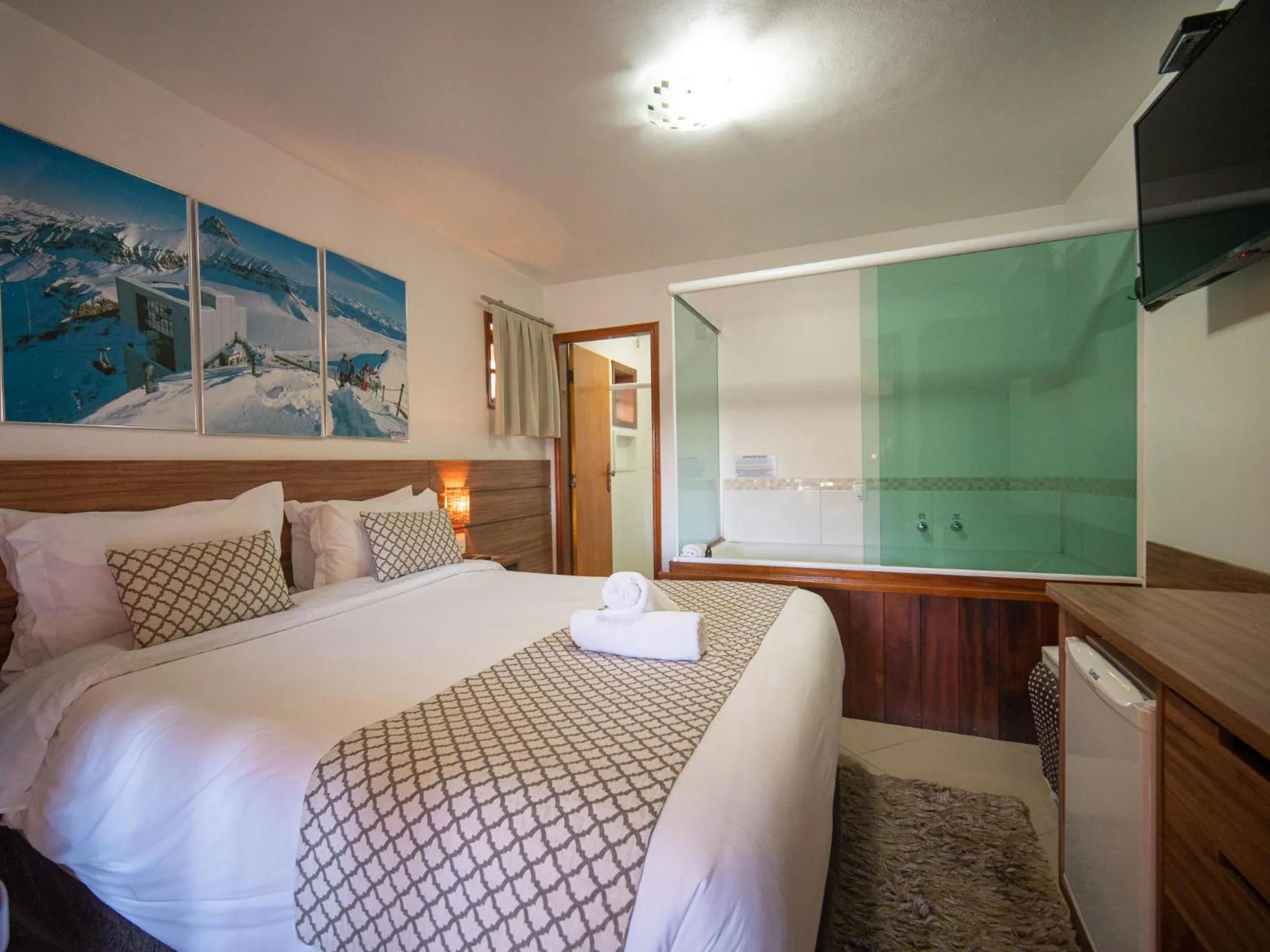 Hot Tub, Bed in Pousada Suiça Mineira Centro