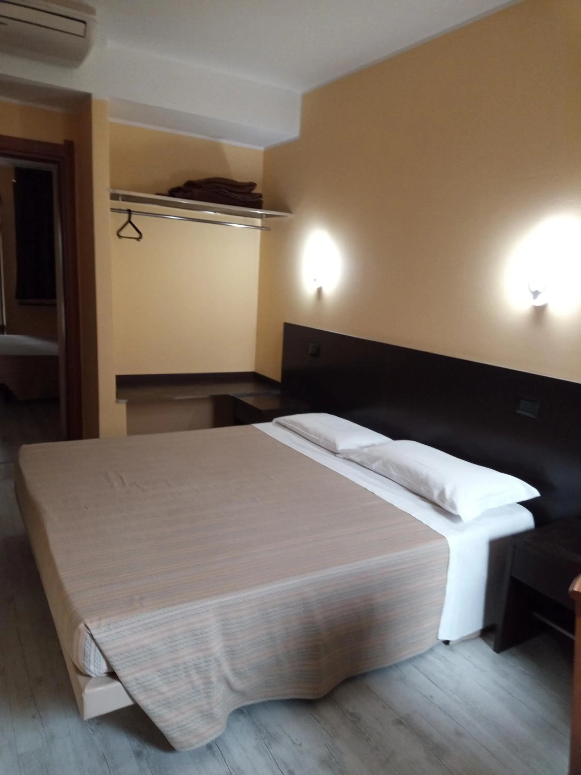 Bed in Hotel motel residence Gonzaga