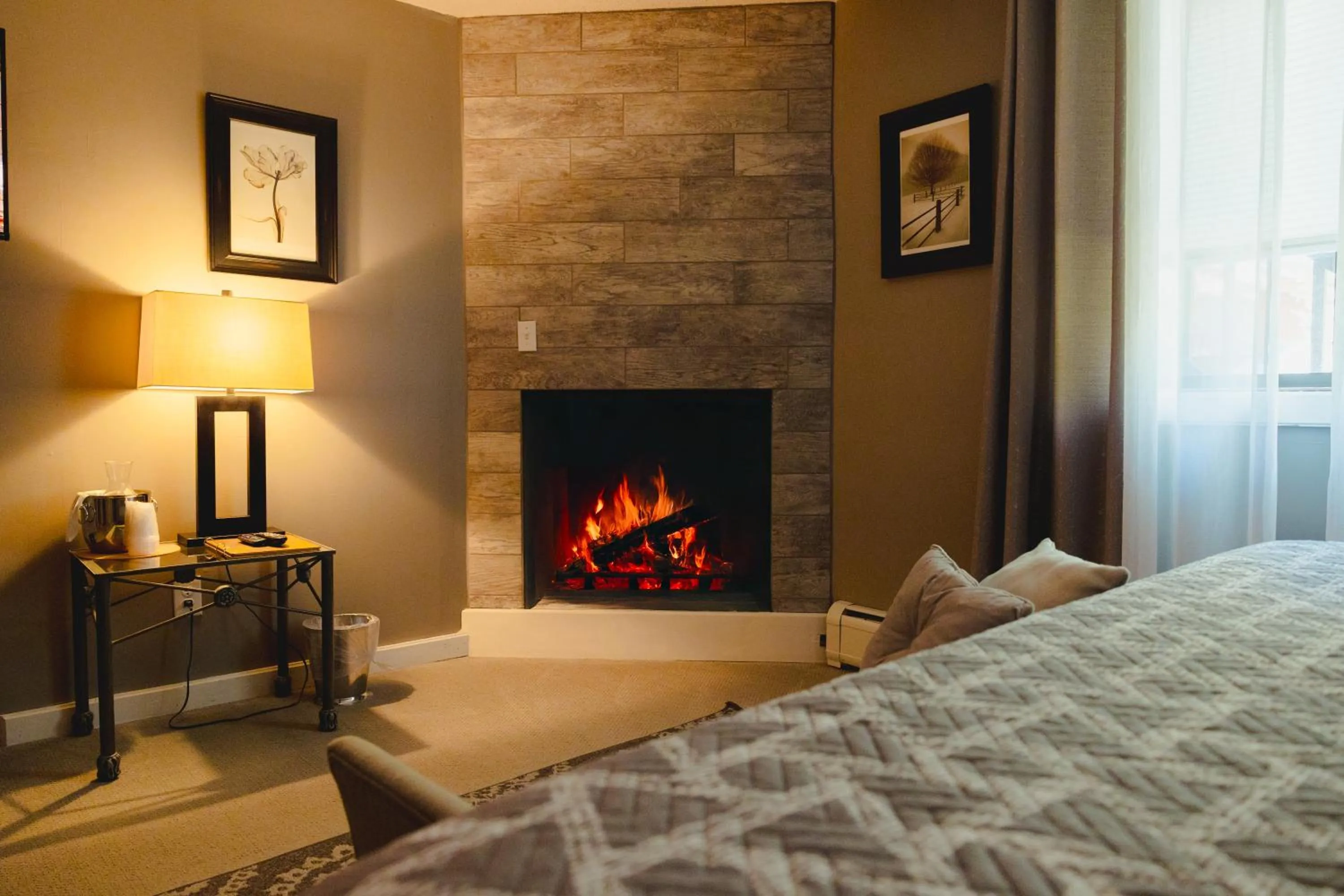 Bed in The Snowed Inn