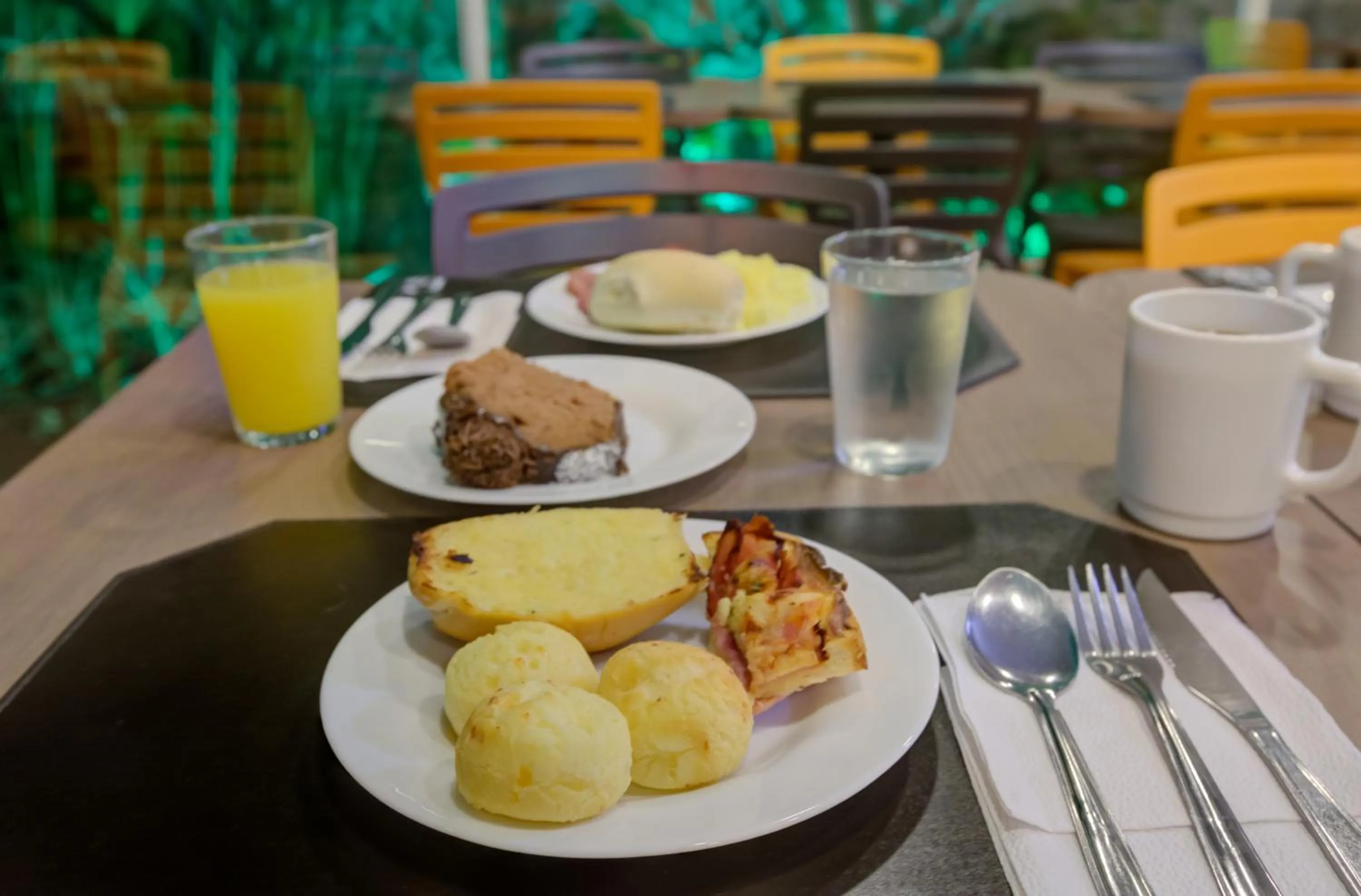 Breakfast in Transamerica Fit Villa Lobos