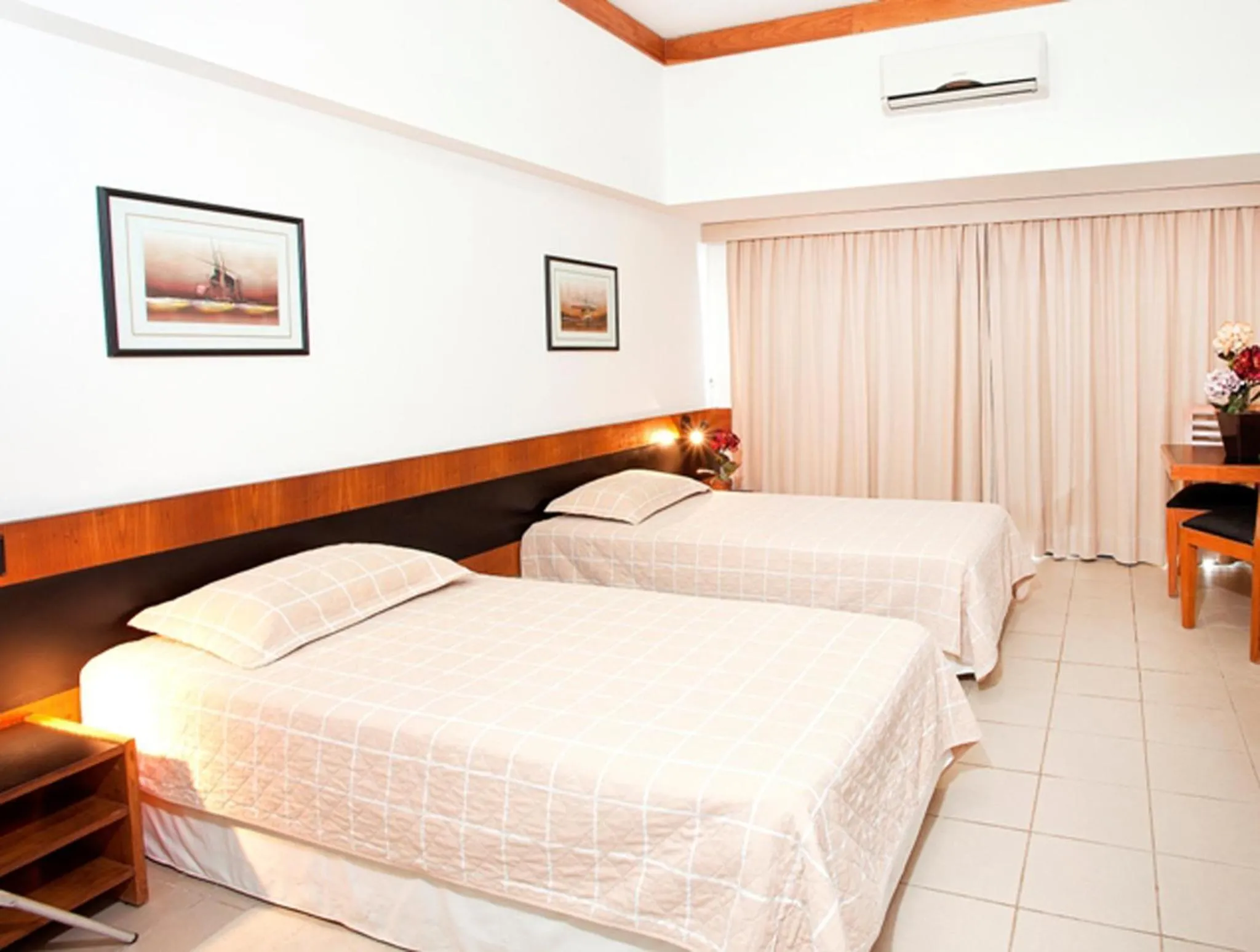 Photo of the whole room, Bed in Bahiamar Hotel