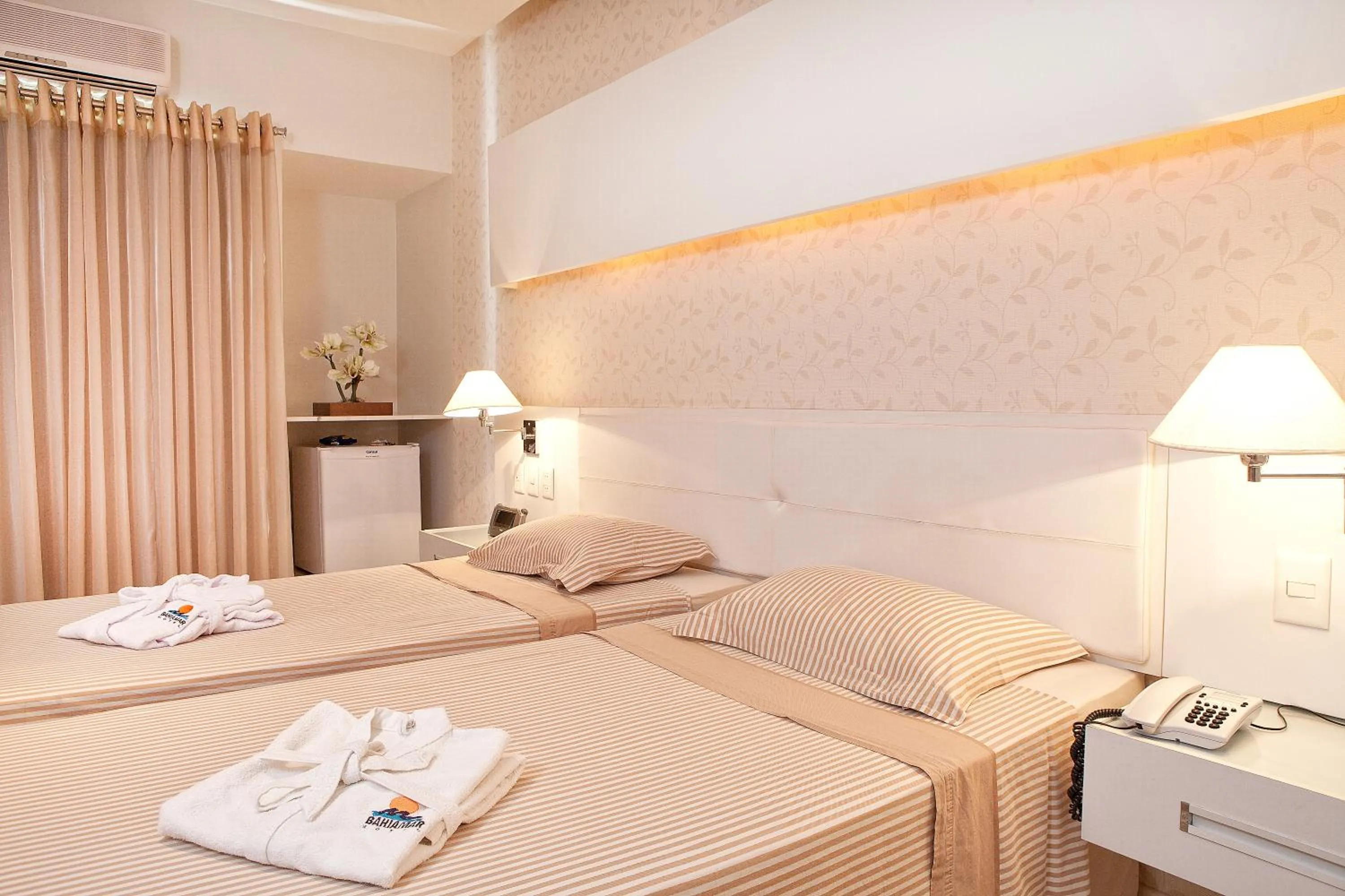 Photo of the whole room, Bed in Bahiamar Hotel