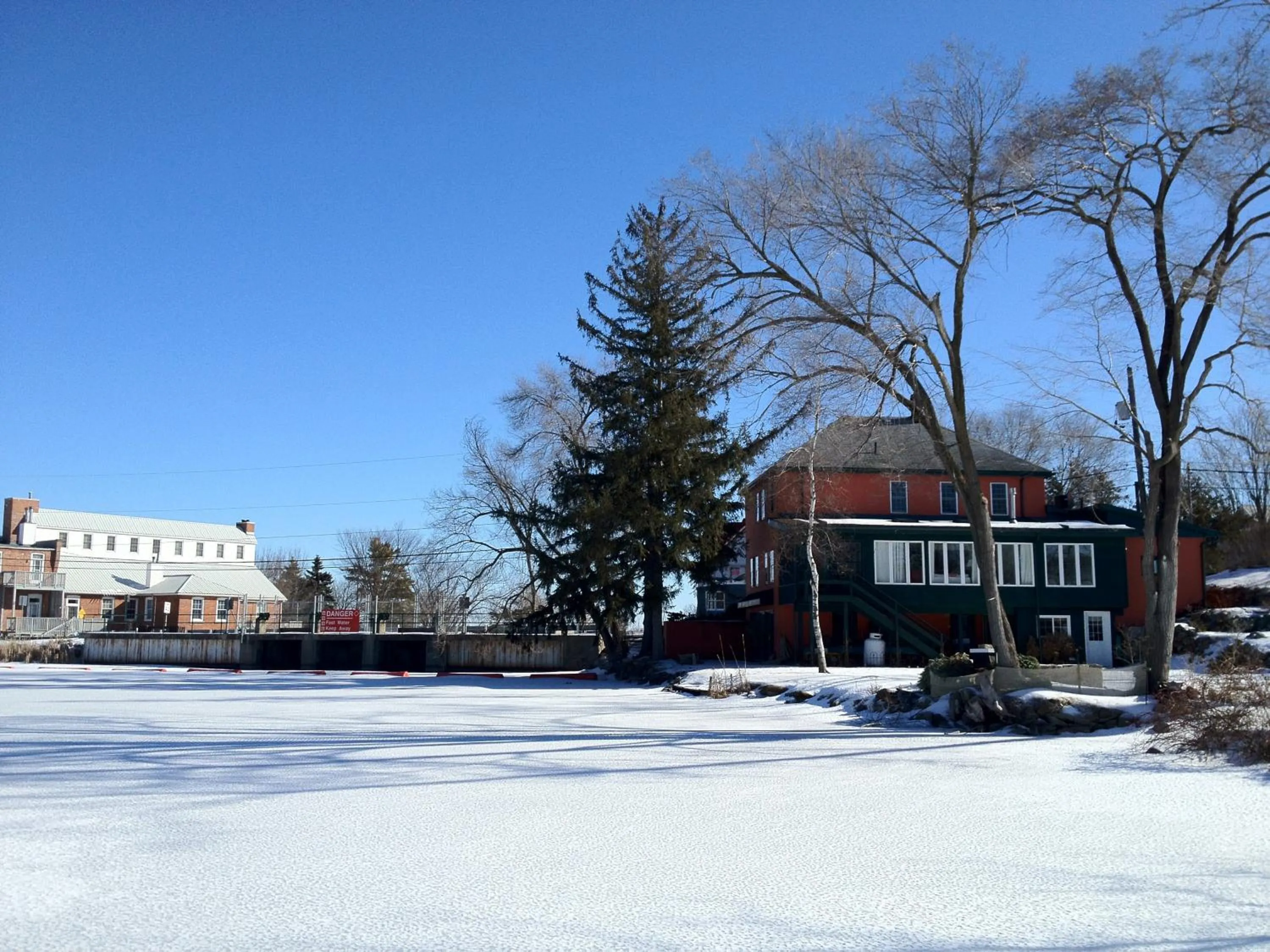 Bird's eye view in The Cove Inn