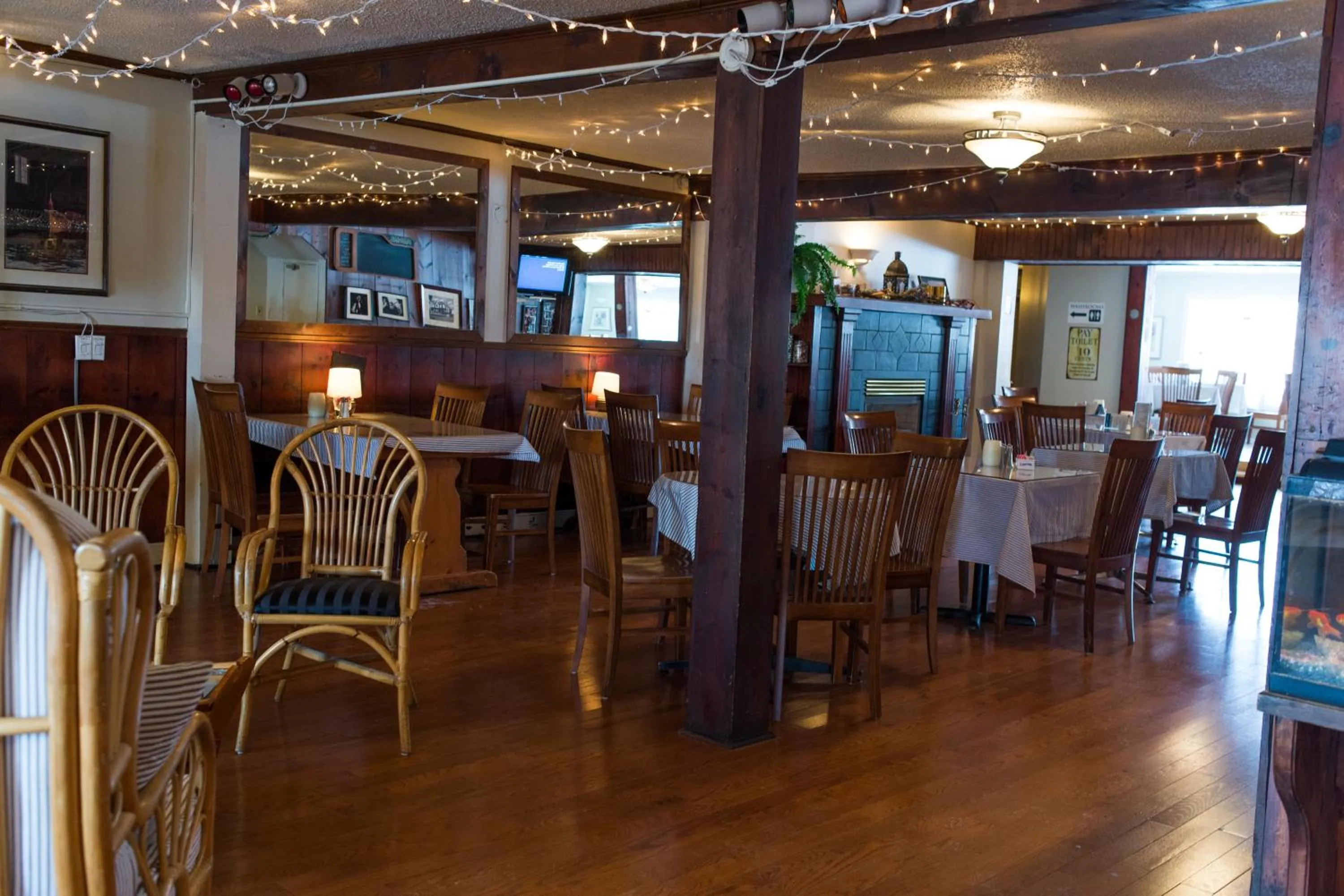 Lounge or bar in The Cove Inn