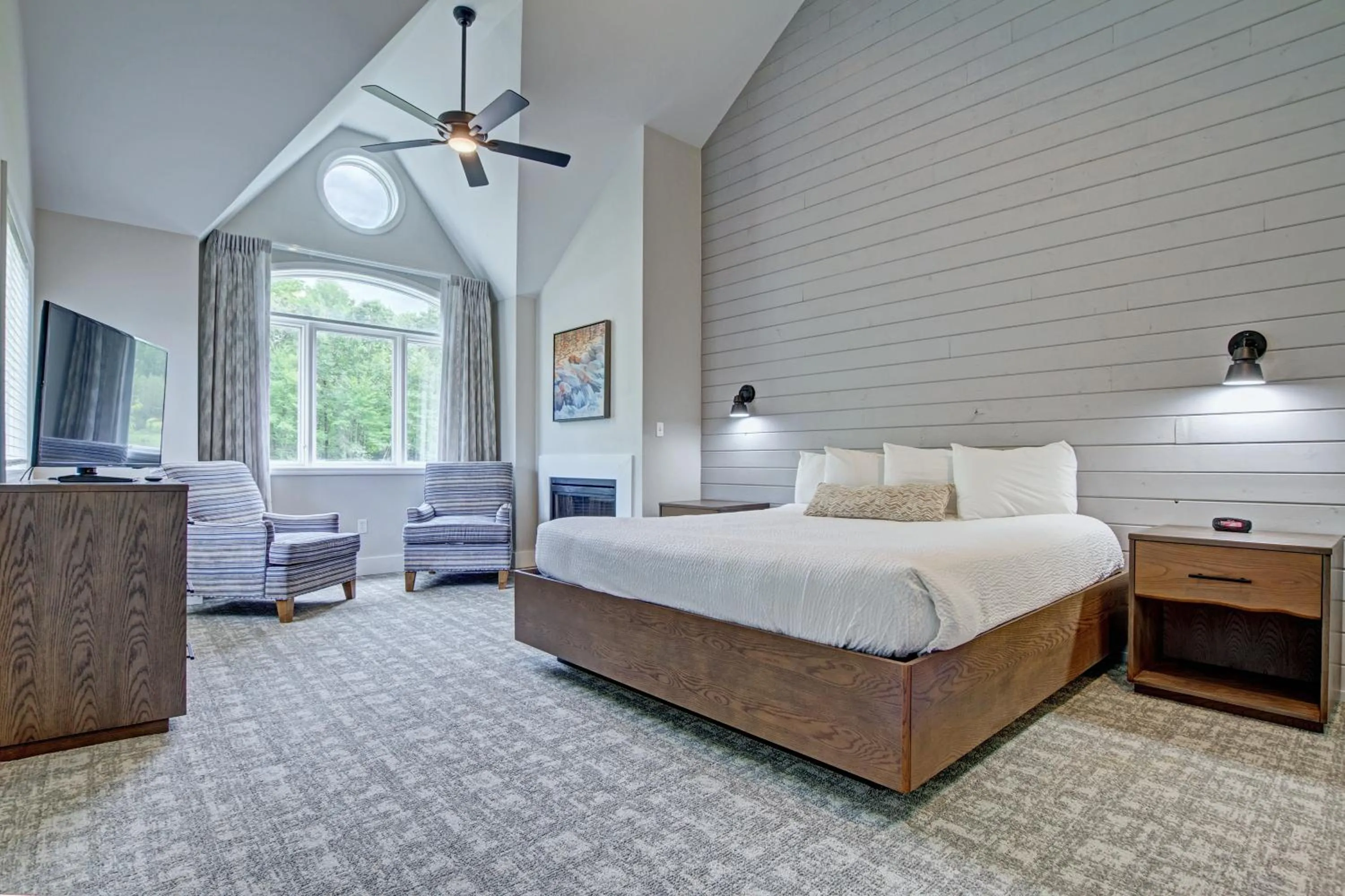 Bedroom, Bed in Pocono Mountain Villas by Exploria Resorts