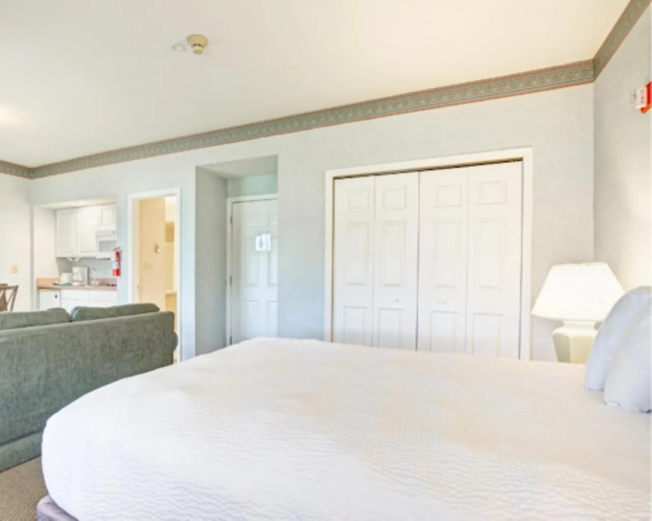Bed in Pocono Mountain Villas by Exploria Resorts