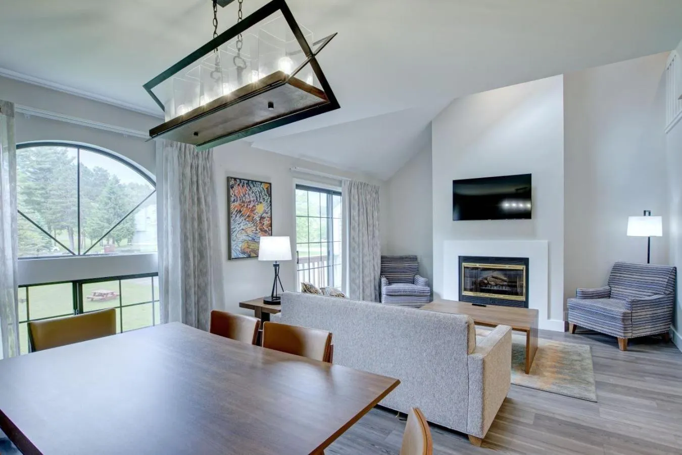 Dining area in Pocono Mountain Villas by Exploria Resorts