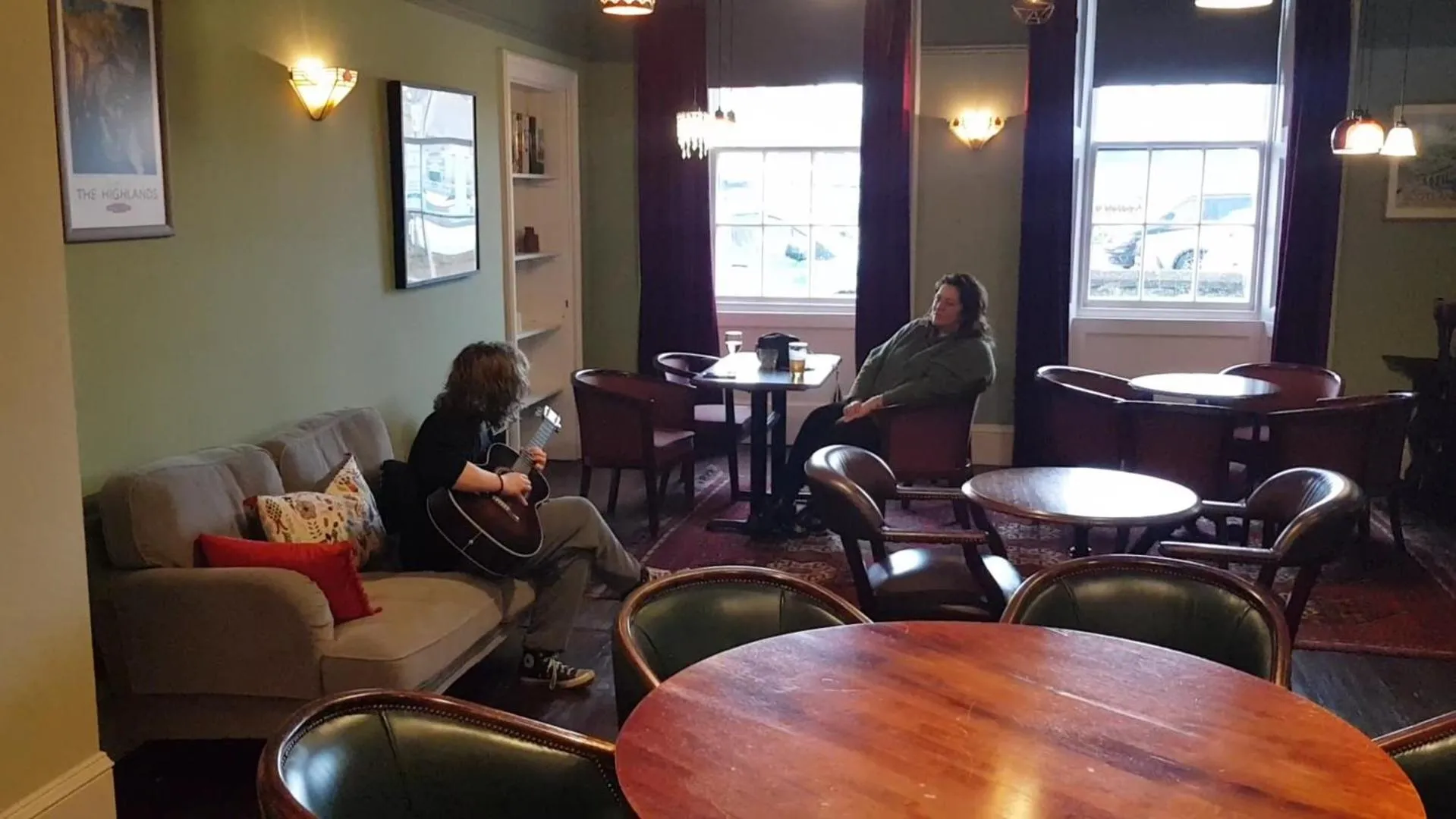 Lounge or bar in The Kelvin Hotel