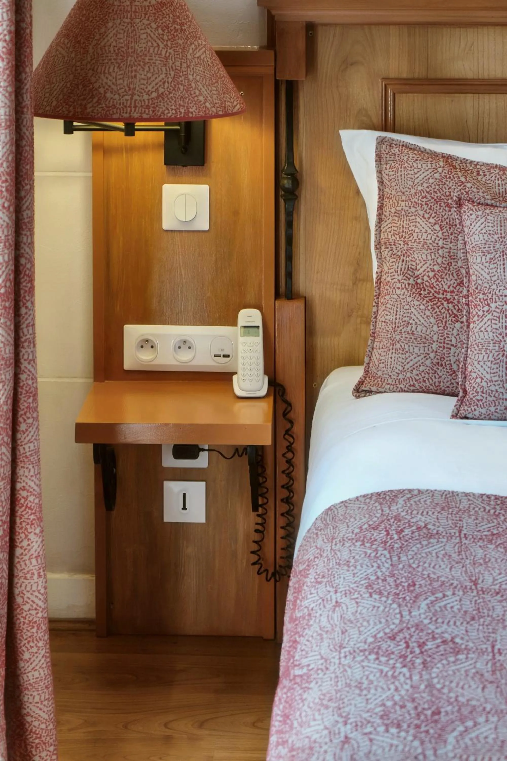 Bed in Hôtel du Château