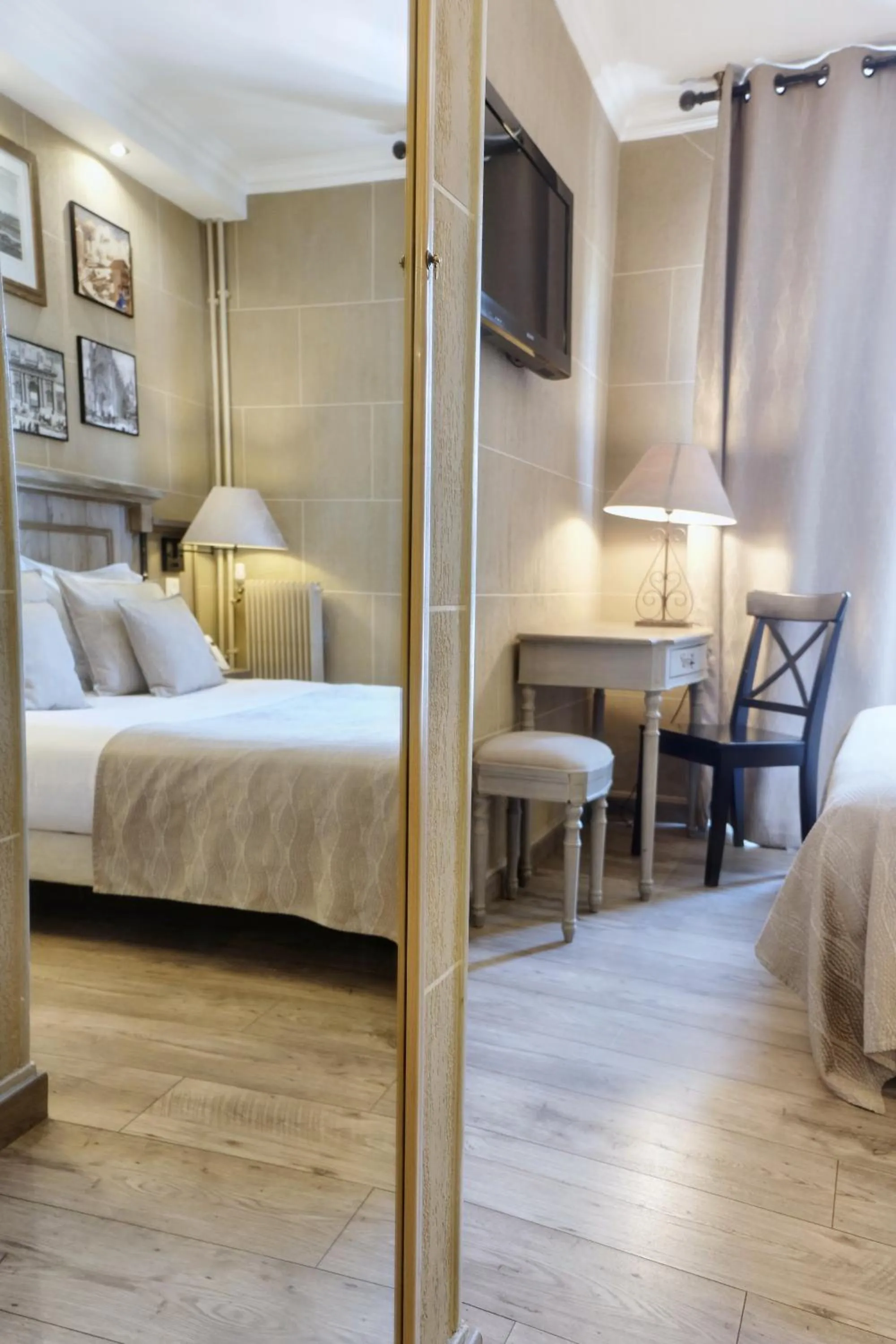 Bed in Hôtel du Château