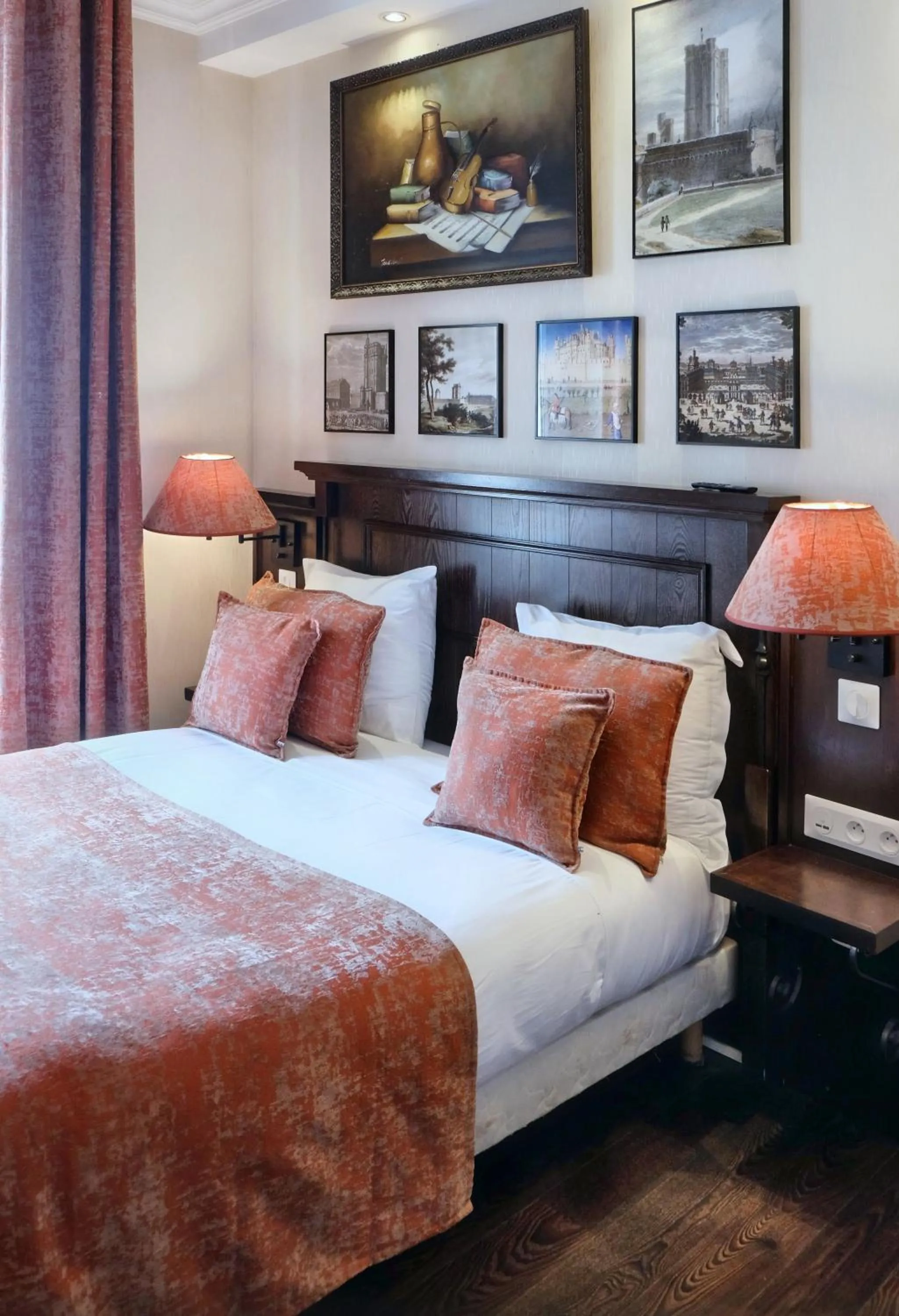 Bed in Hôtel du Château