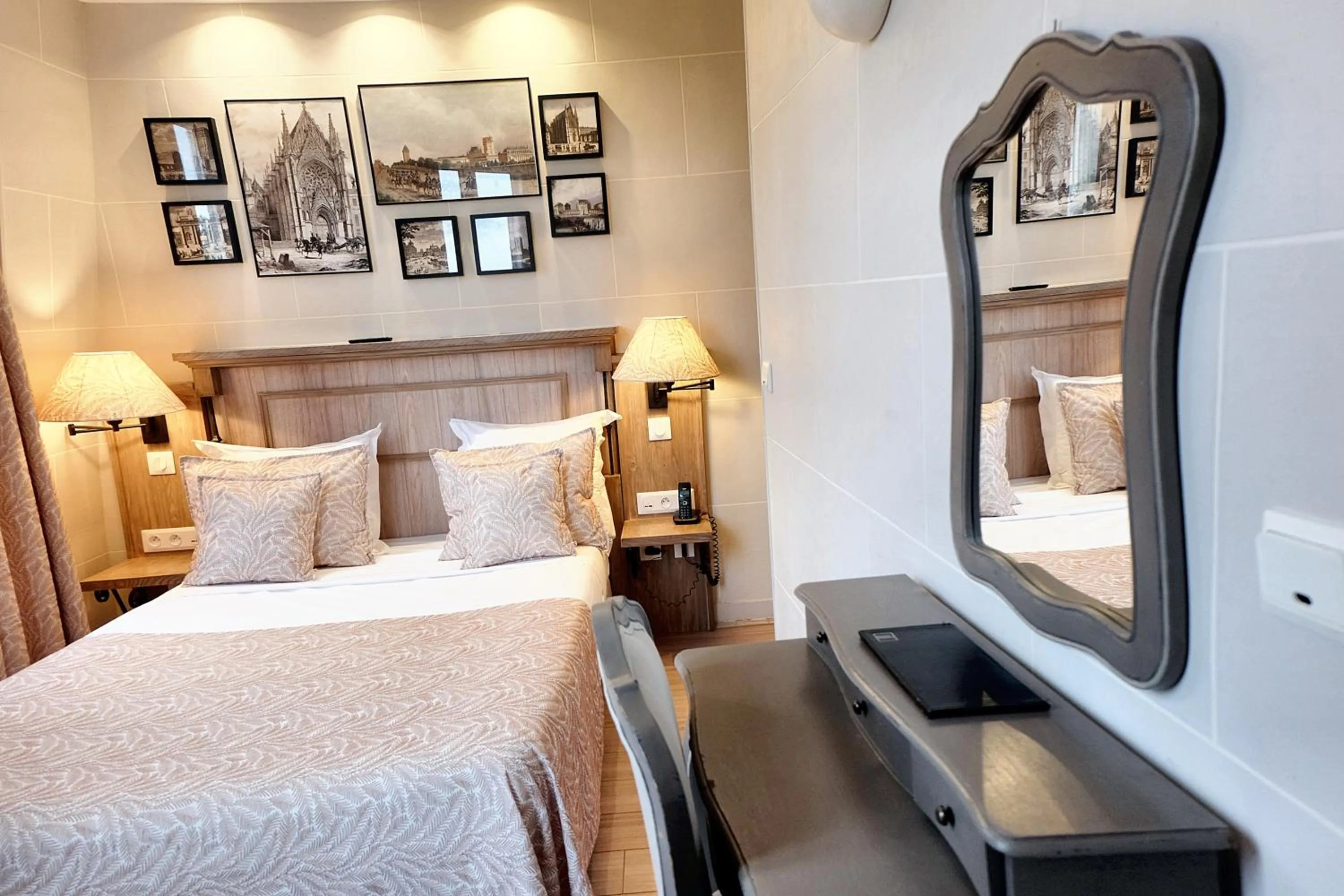 Bed in Hôtel du Château