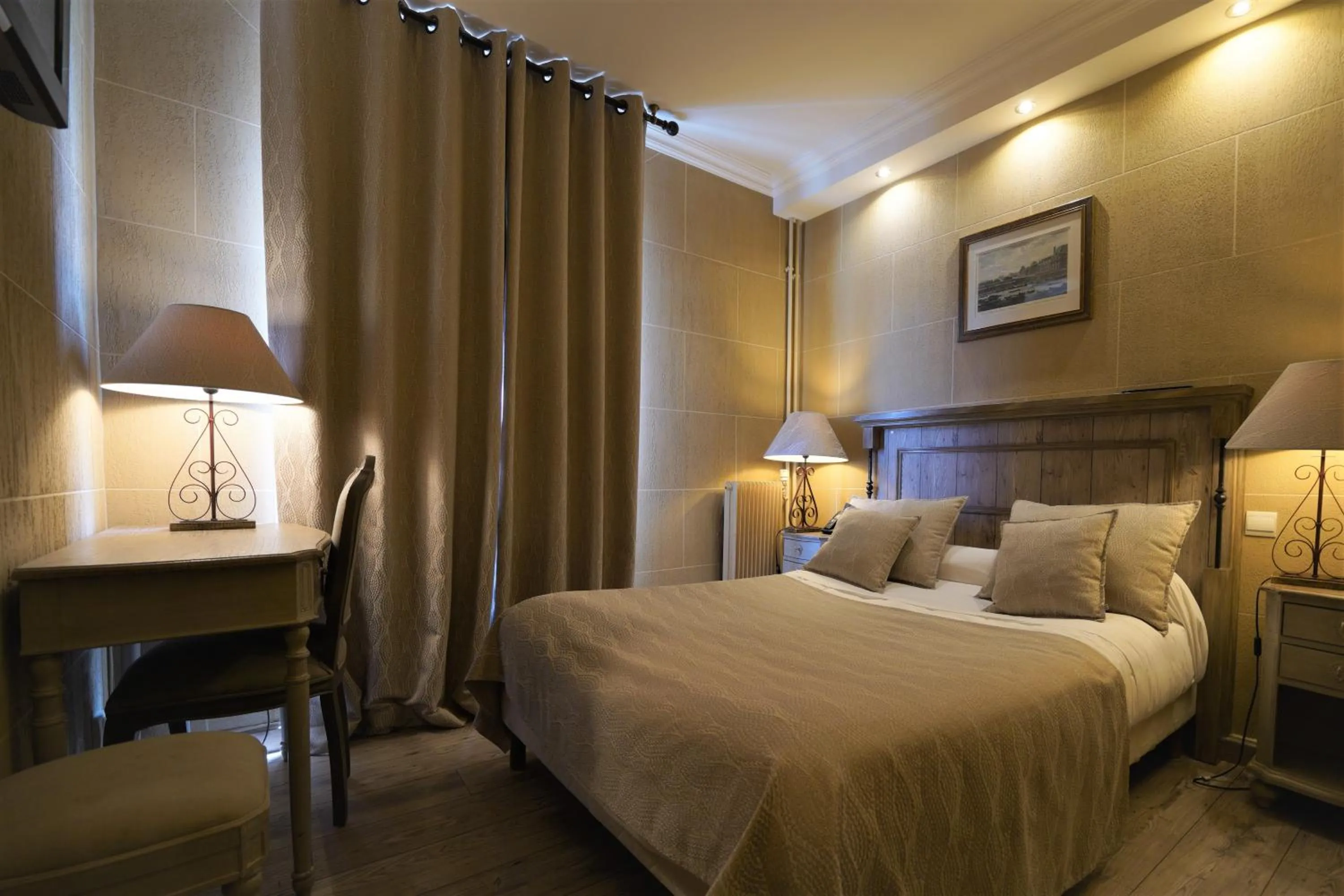 Bed in Hôtel du Château