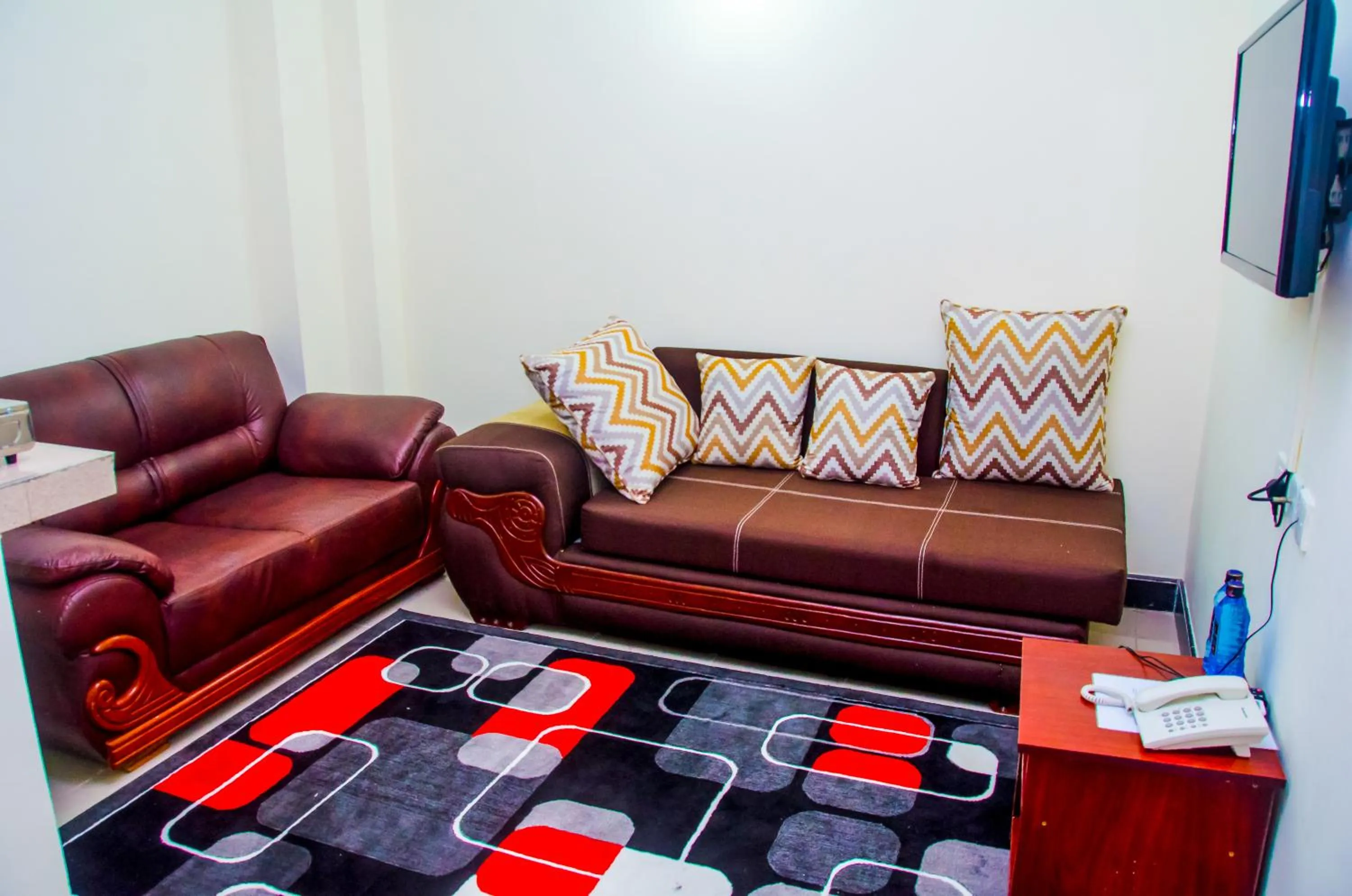 Living room in Sheratton Regency Hotel