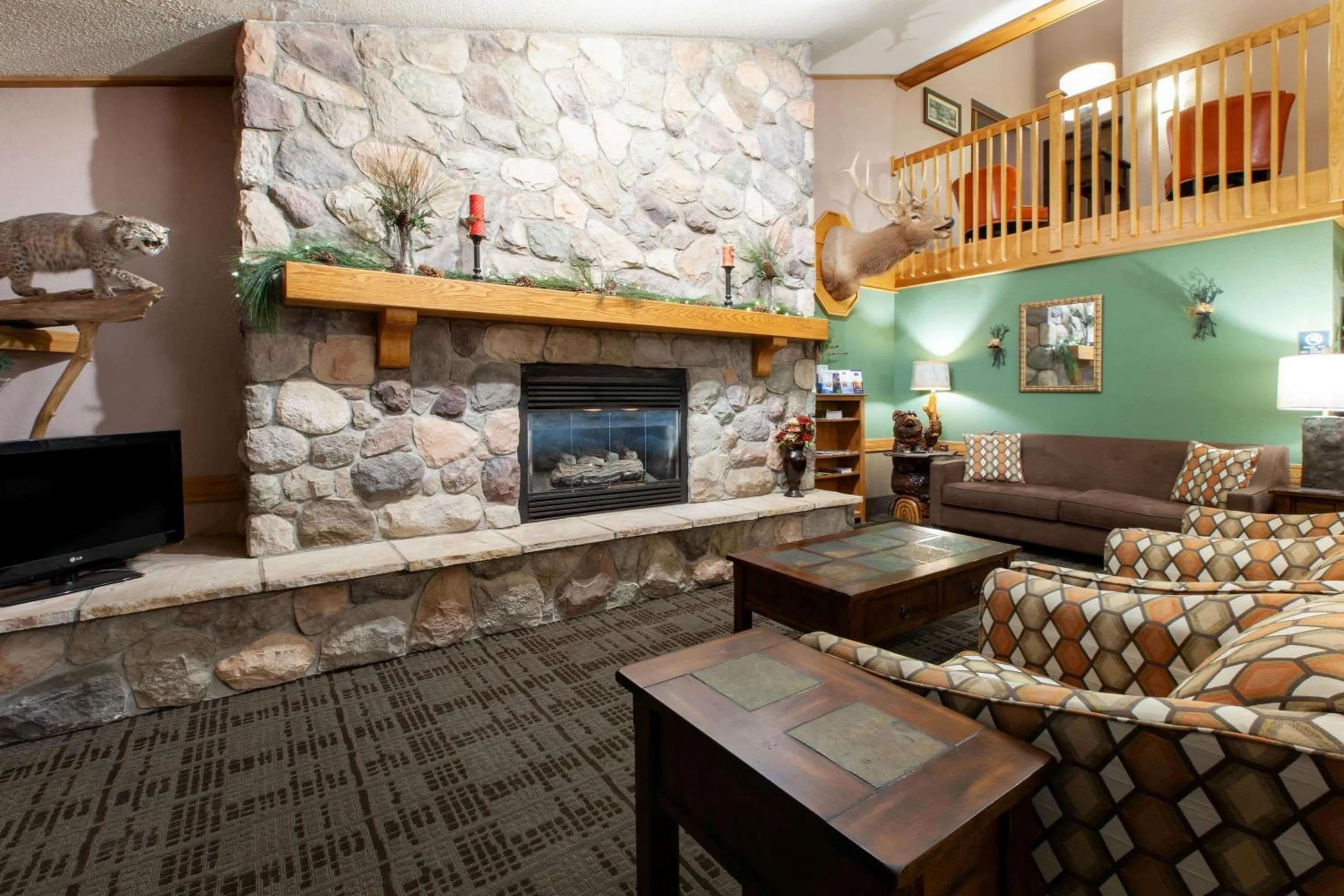 Lobby or reception in AmericInn by Wyndham Iron River