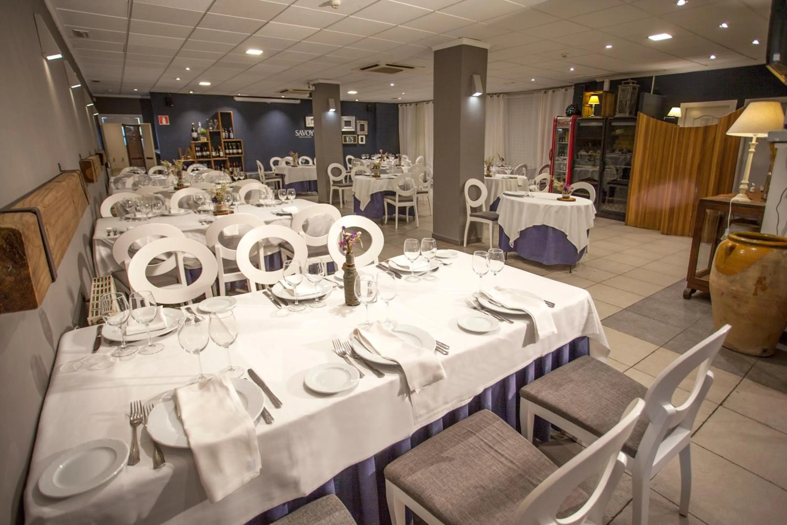 Restaurant/places to eat in Savoy