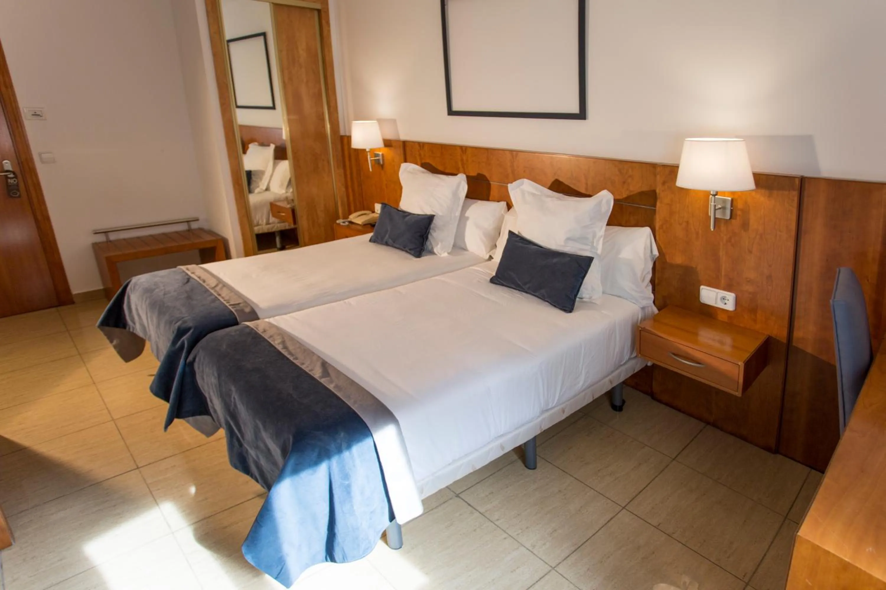 Bedroom, Bed in Savoy