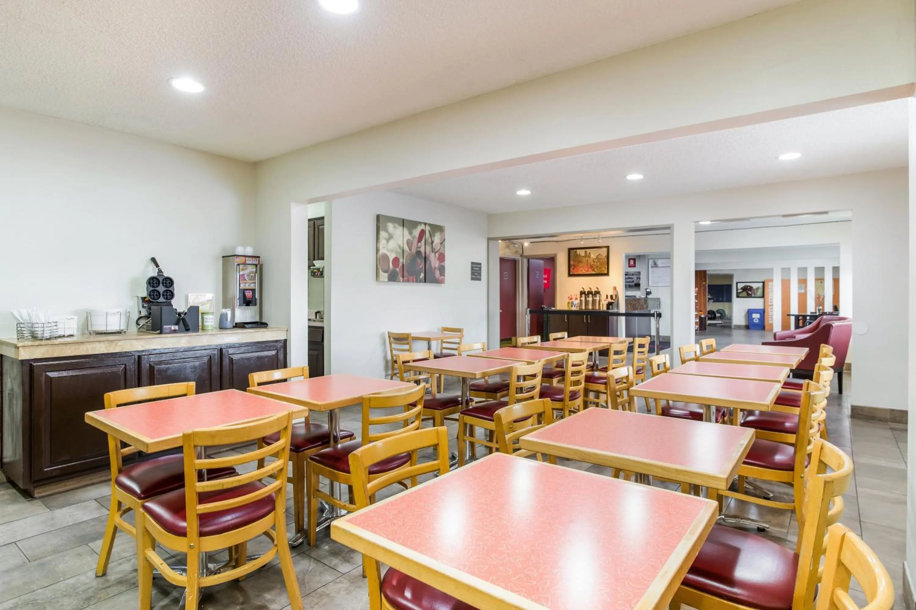 Breakfast in Red Roof Inn Albuquerque - Midtown