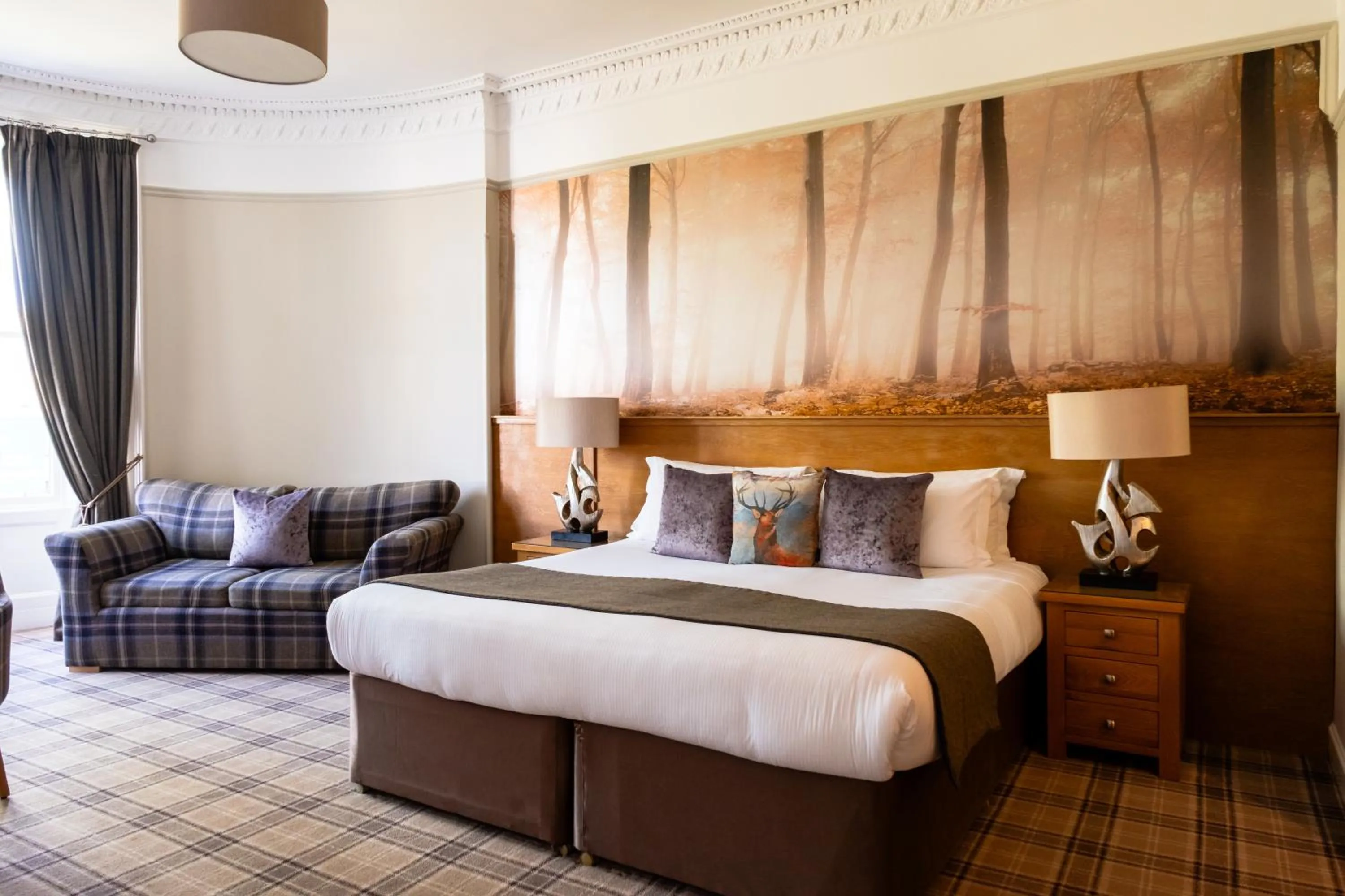 Photo of the whole room, Bed in Glen Mhor Hotel at Uile-bheist 'Brewstillery'