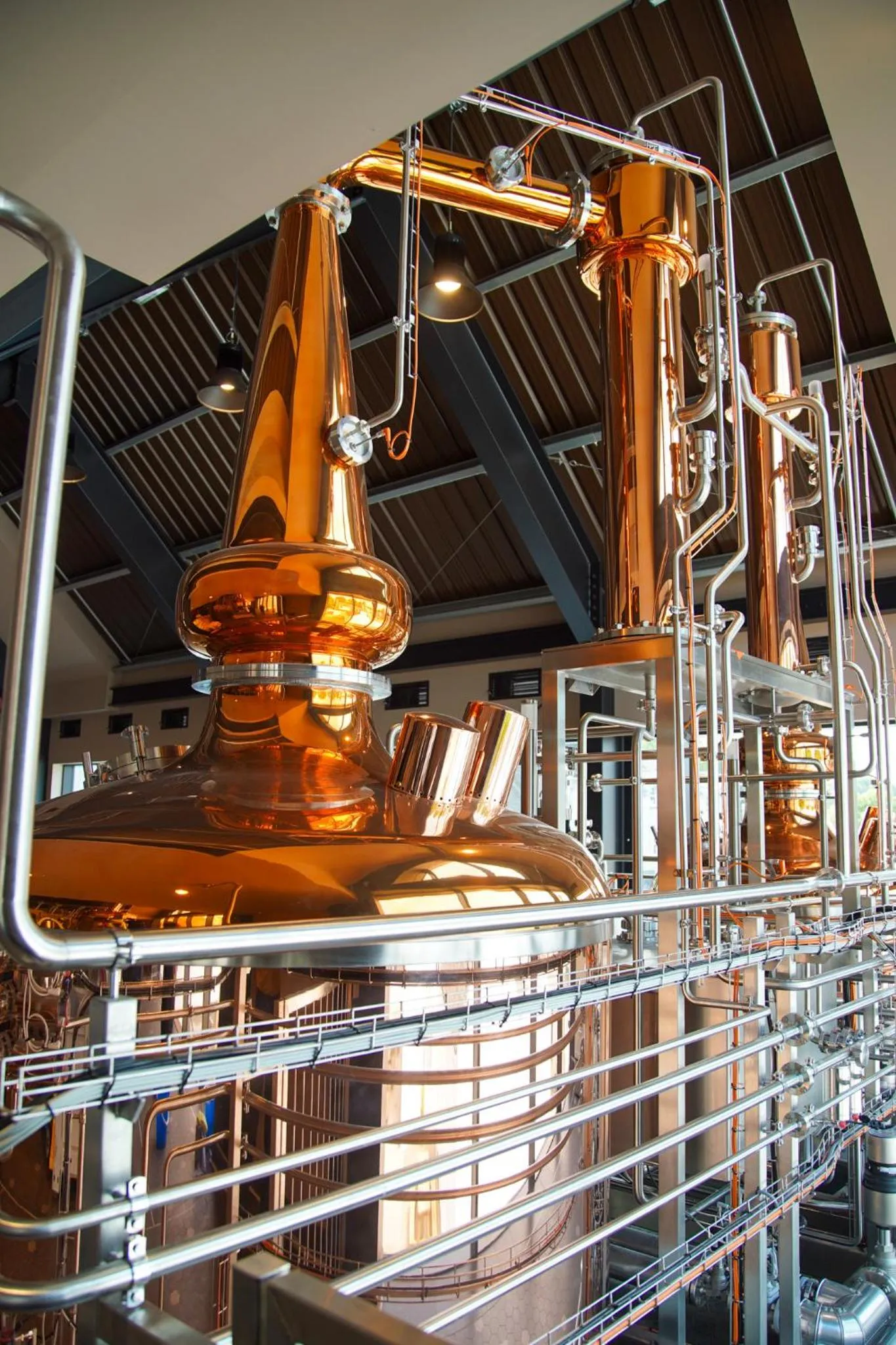 Lounge or bar in Glen Mhor Hotel at Uile-bheist 'Brewstillery'