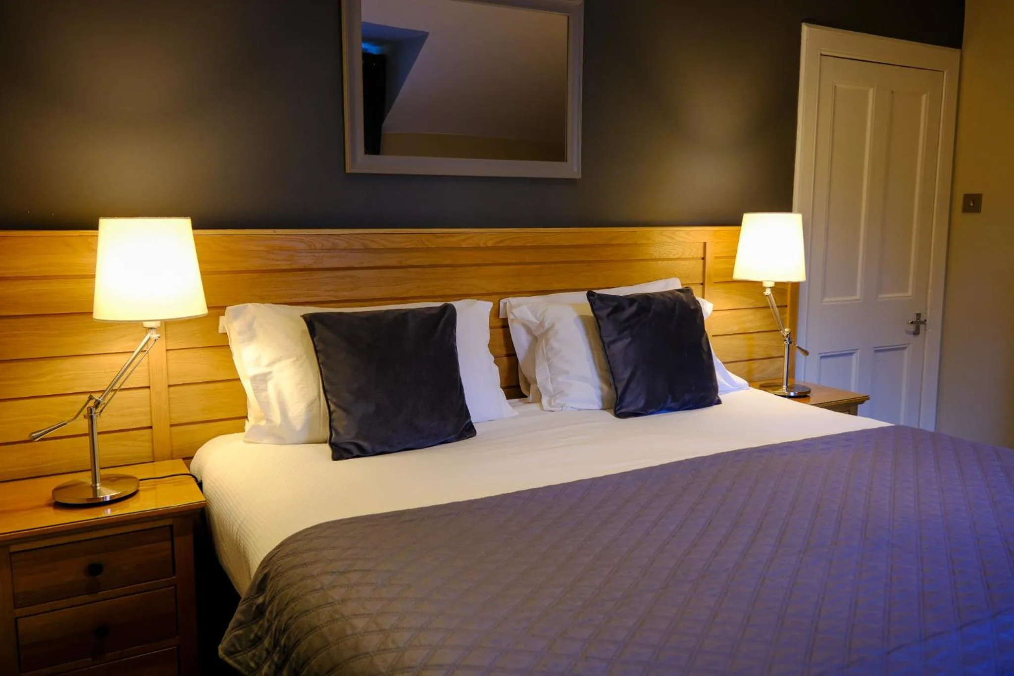 Bedroom, Bed in Glen Mhor Hotel at Uile-bheist 'Brewstillery'