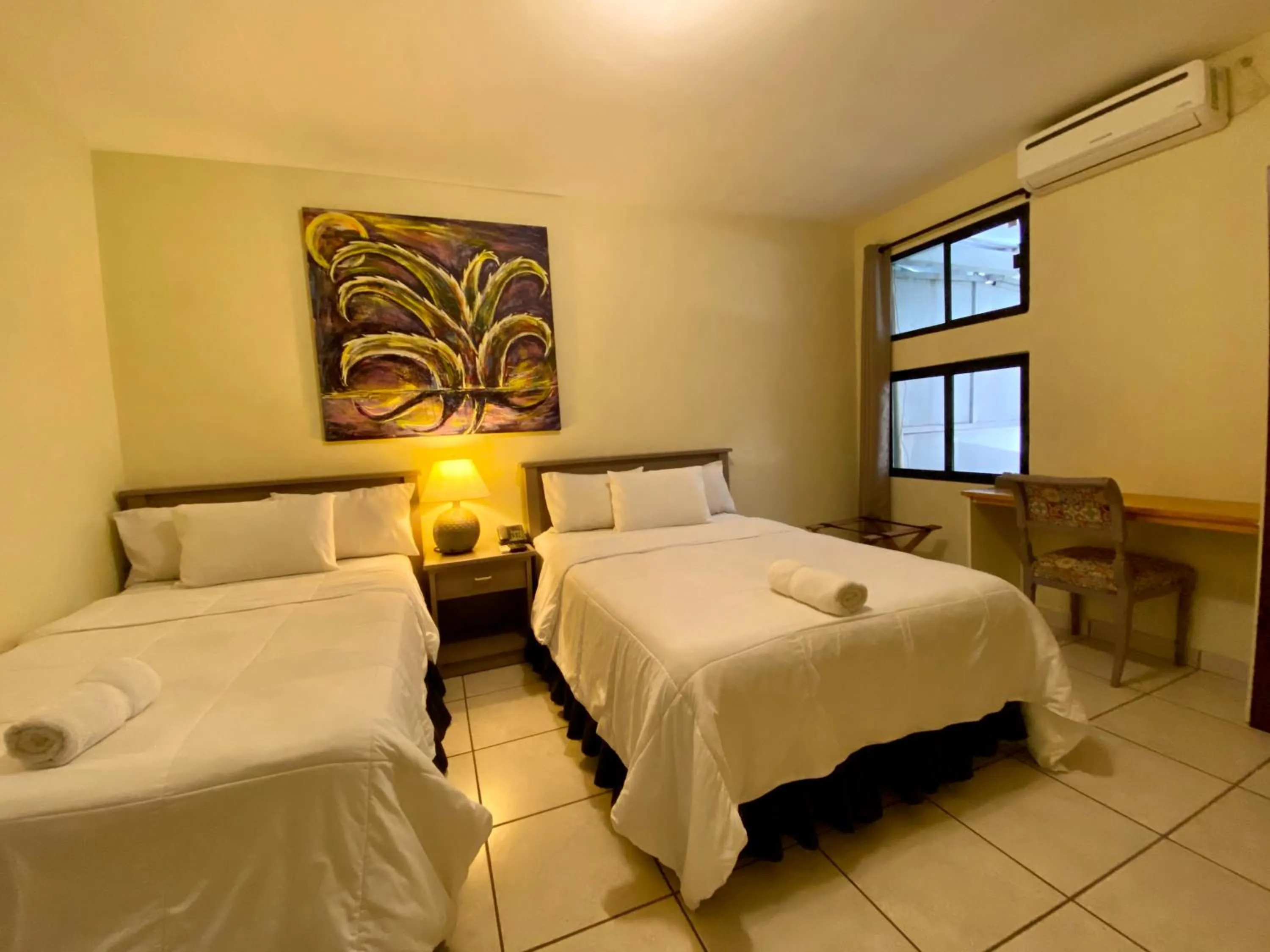 Bedroom, Bed in Morrison Hotel San Salvador