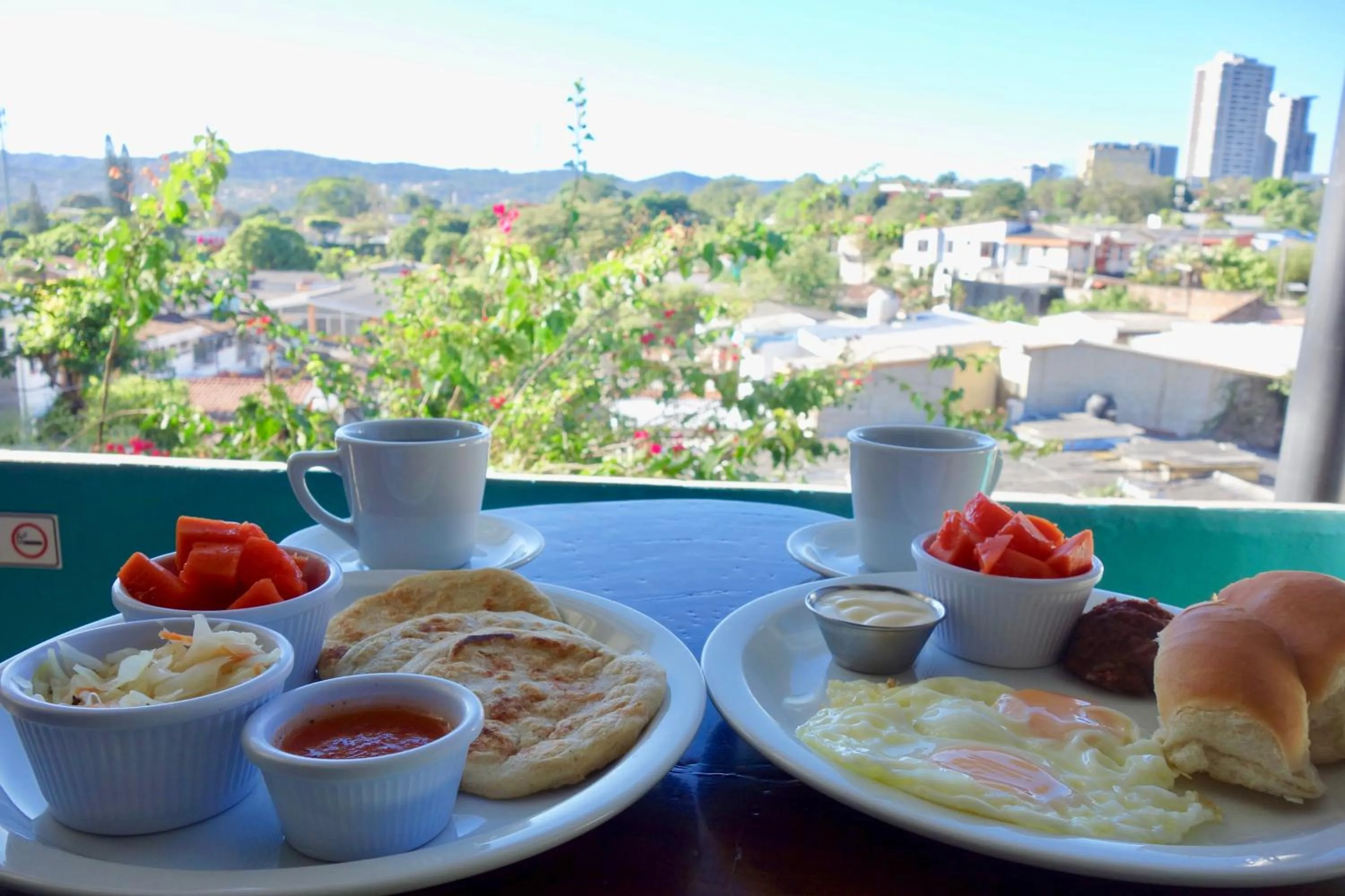 Continental breakfast in Morrison Hotel San Salvador