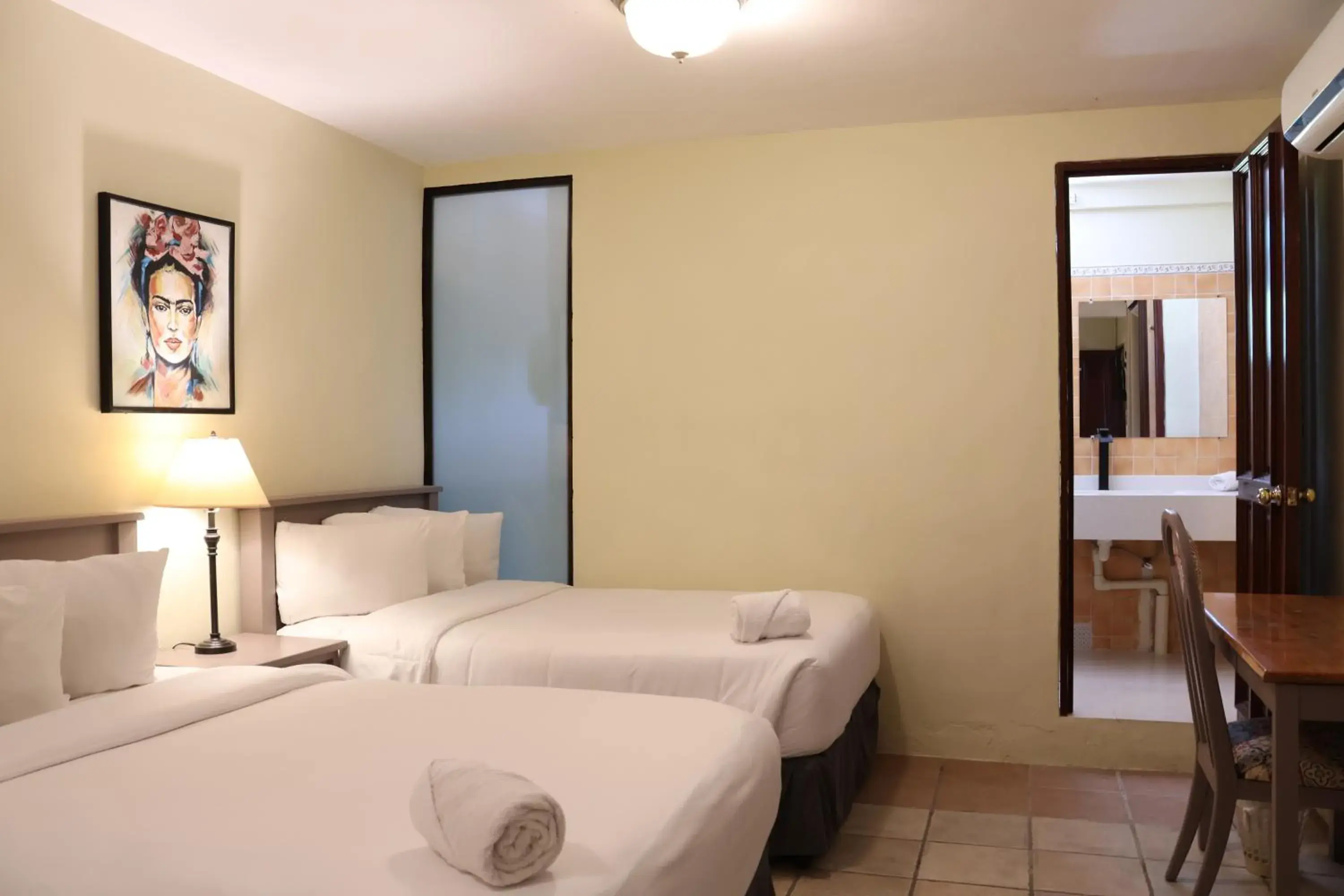 Suite in Morrison Hotel San Salvador Suite in Morrison Hotel San Salvador