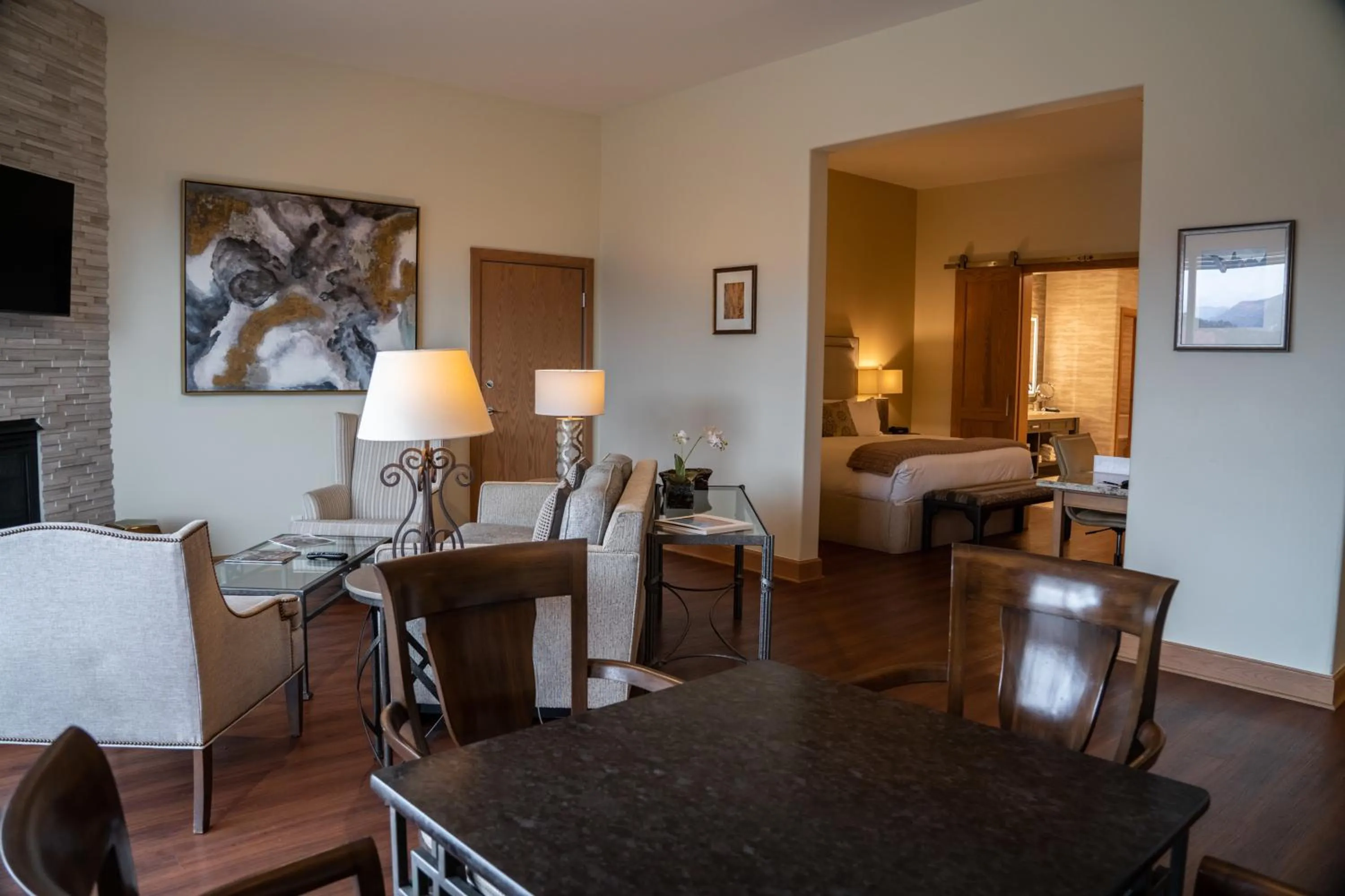 Bed in Garden of the Gods Resort & Club