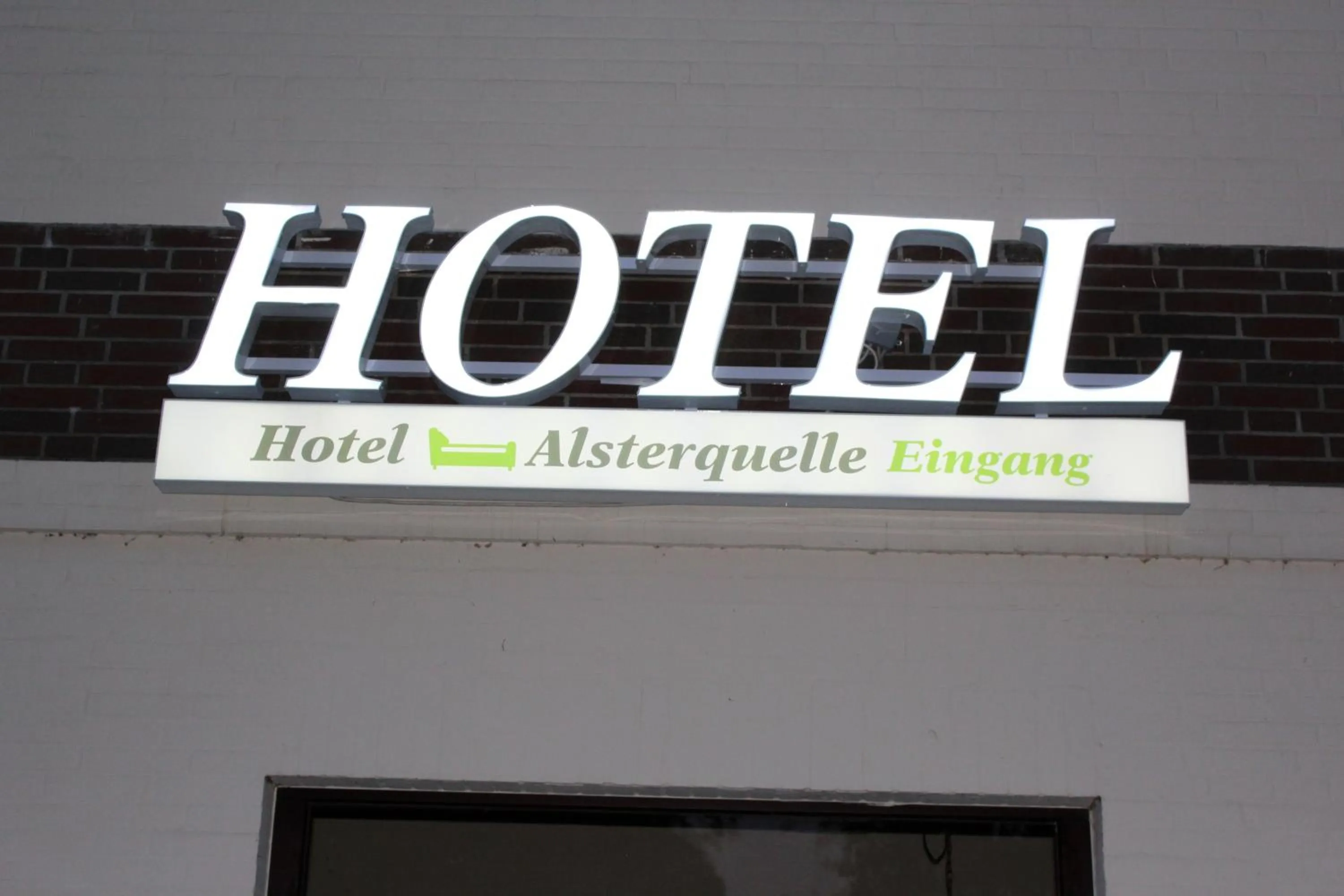 Facade/entrance in Hotel Alsterquelle 24h Check-in, Free Parking and WiFi