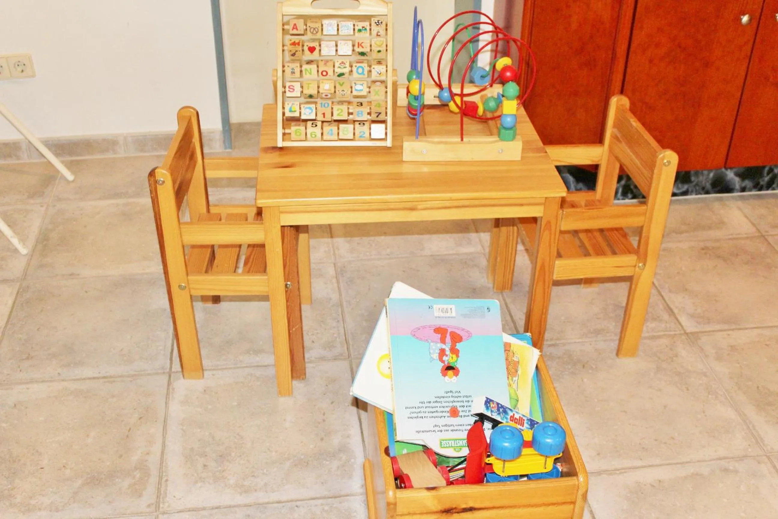 Dining area in Hotel Alsterquelle 24h Check-in, Free Parking and WiFi