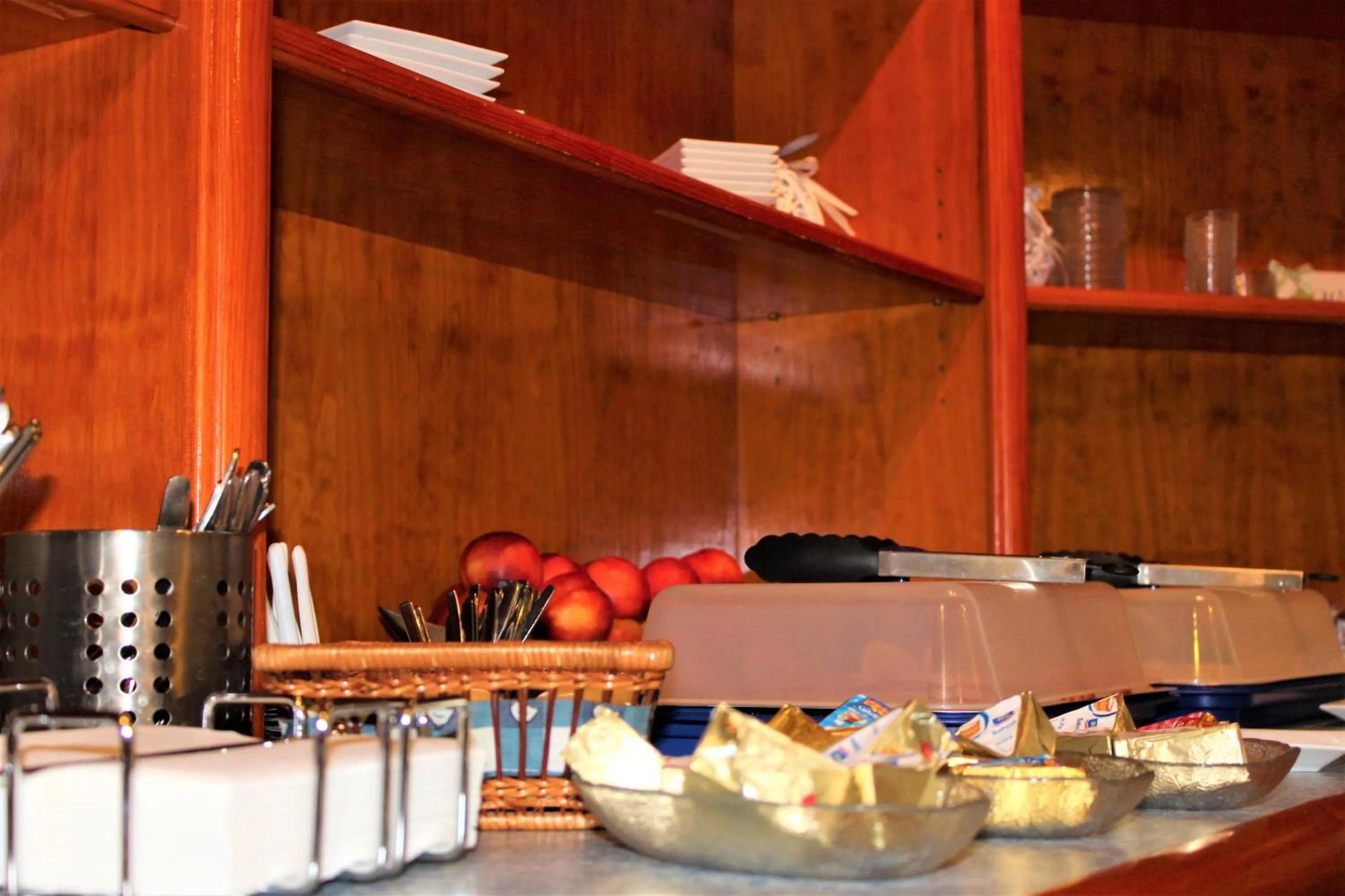 Breakfast in Hotel Alsterquelle 24h Check-in, Free Parking and WiFi