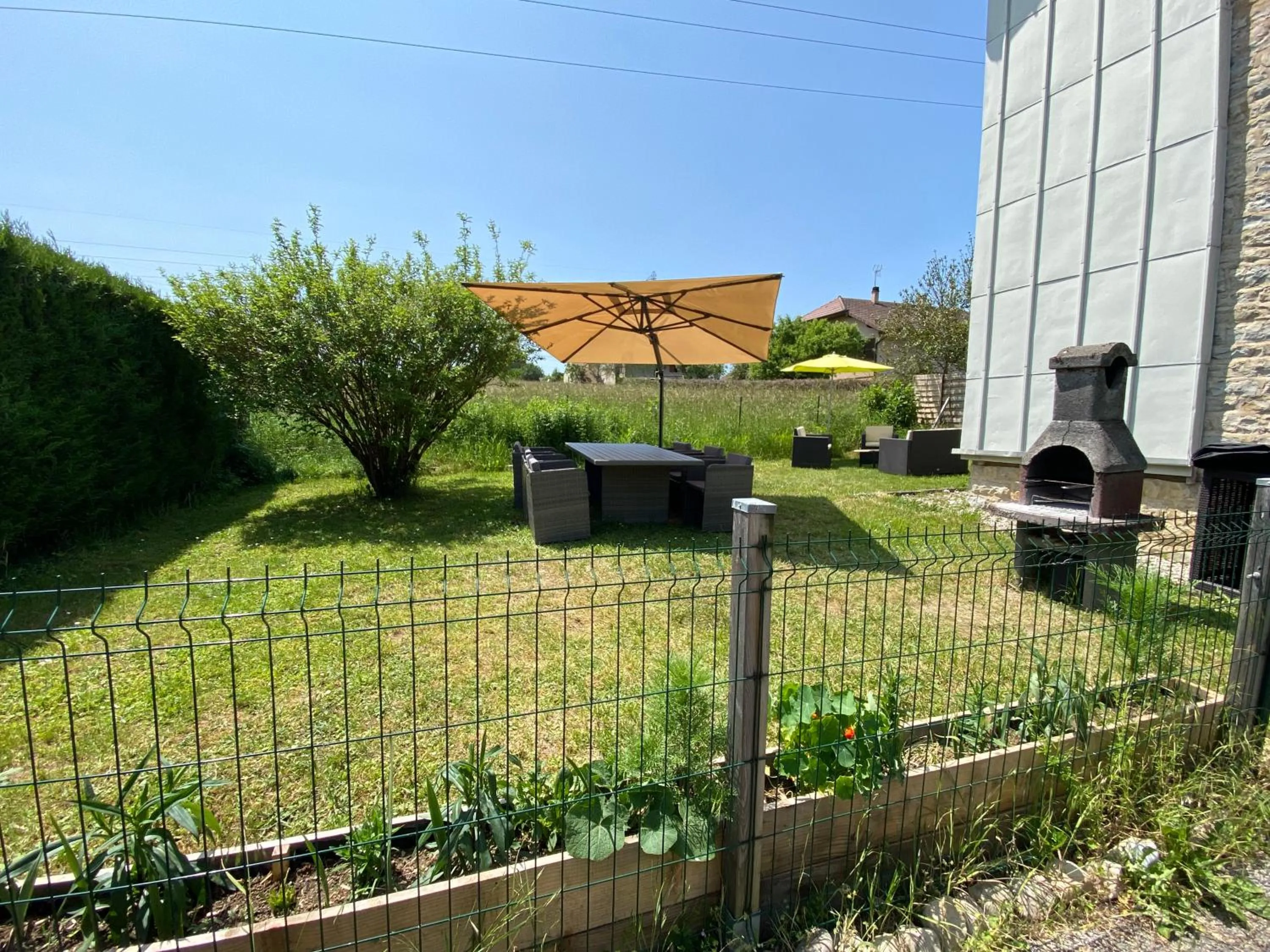 BBQ facilities in La grande marmite du lac de Vouglans