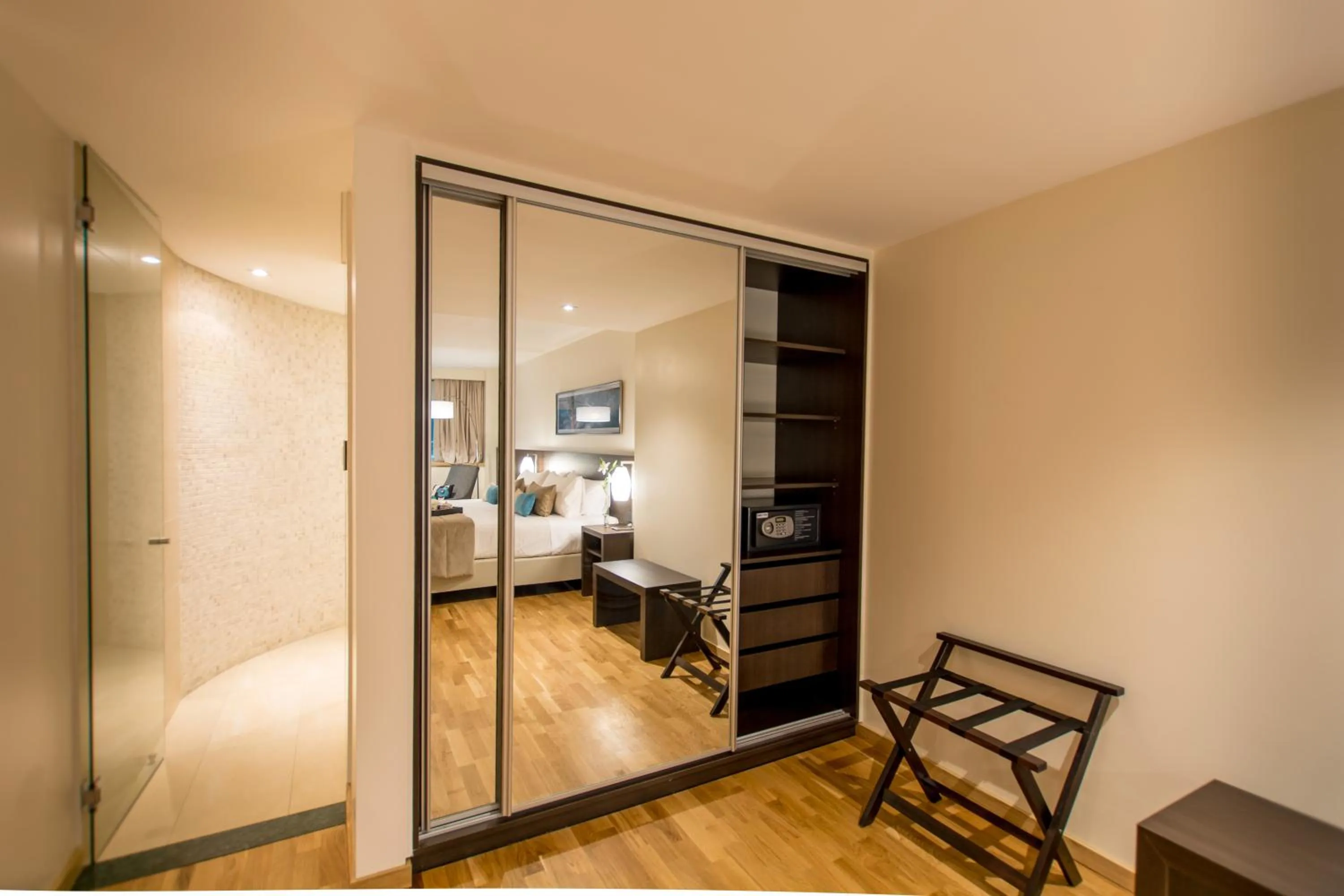 Bedroom, Bed in Caseros 248 Hotel