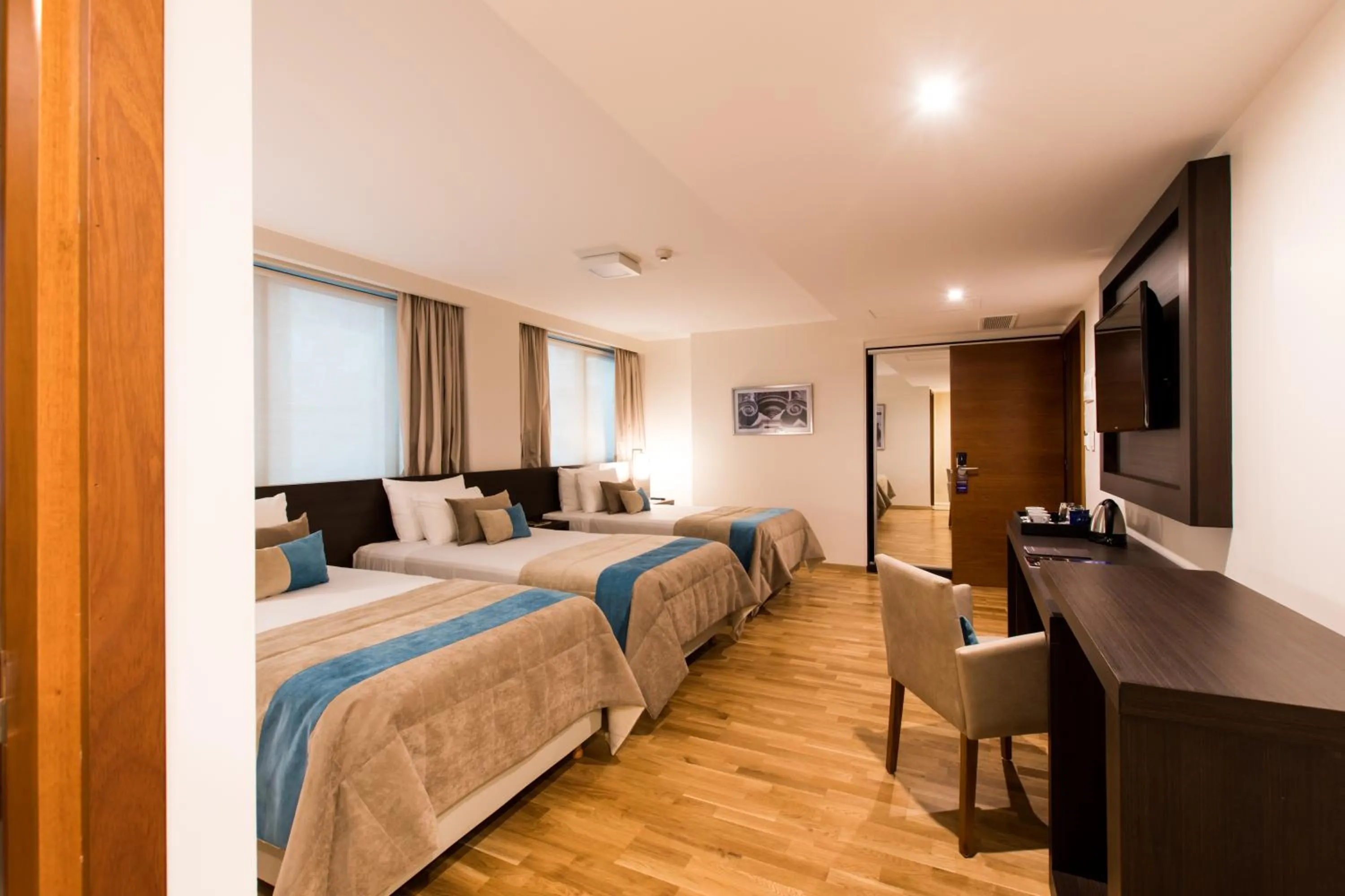 Photo of the whole room, Bed in Caseros 248 Hotel