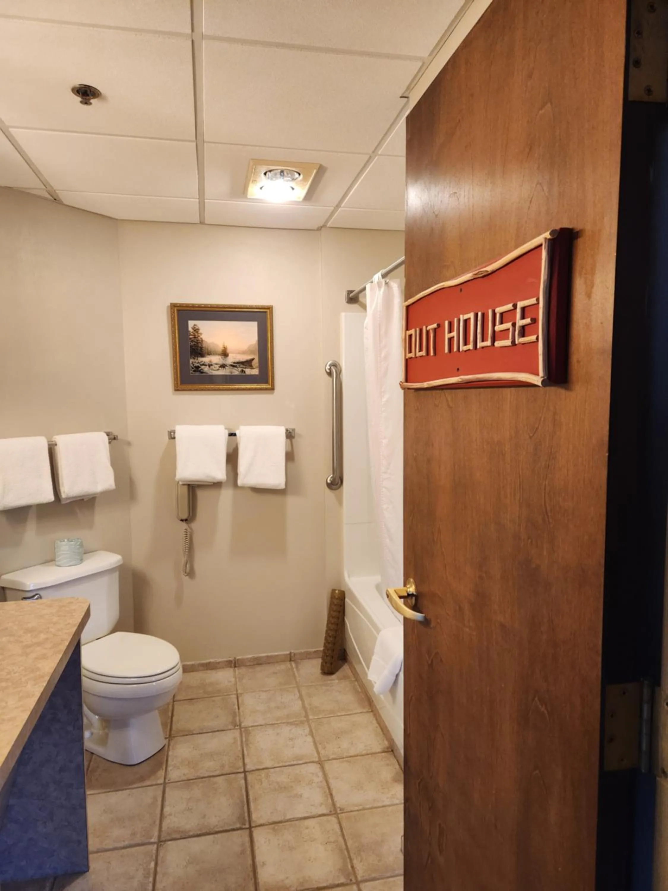 Bathroom in The Common Man Inn, Spa & Lodge
