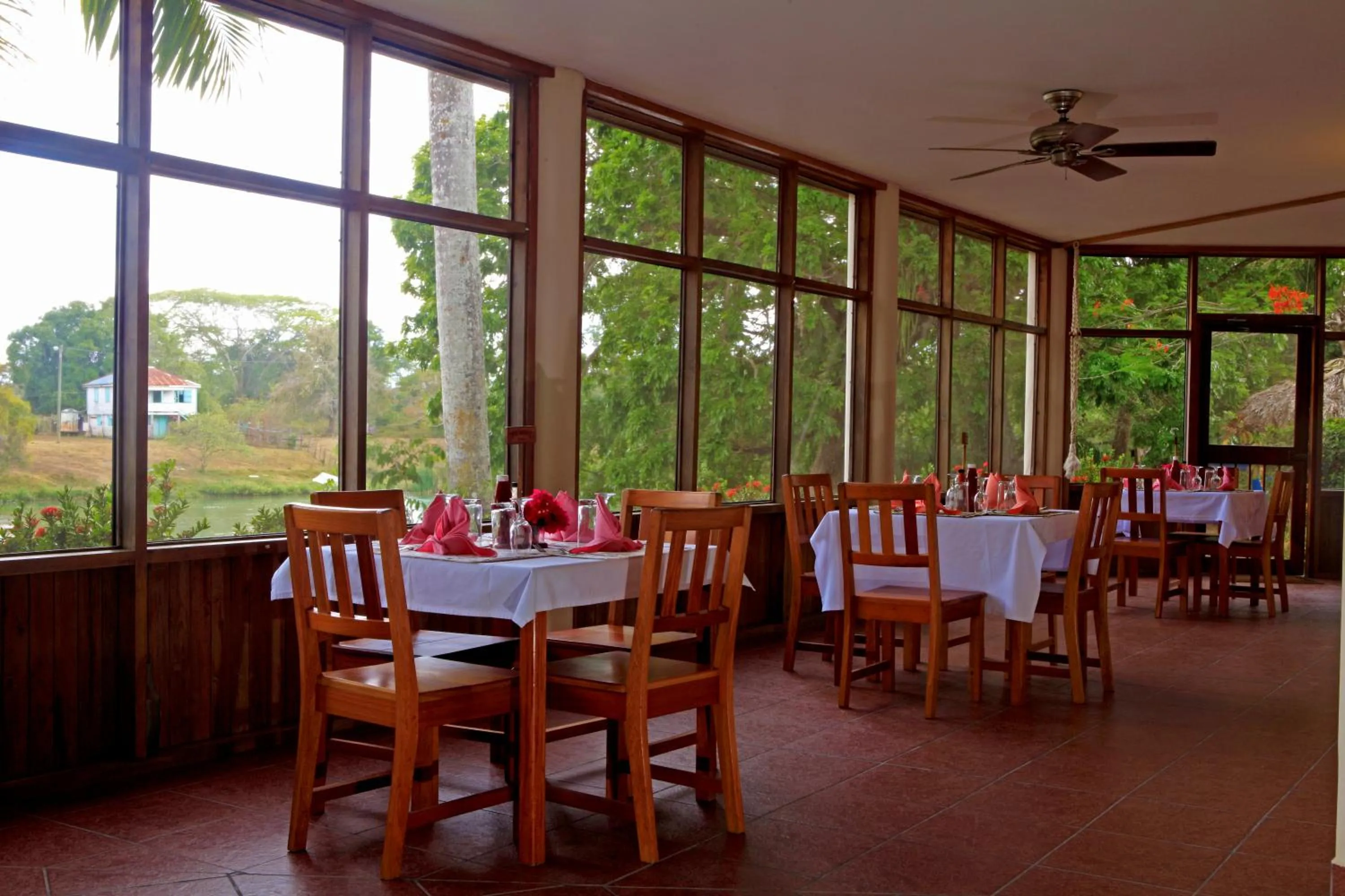 Restaurant/places to eat in Black Orchid Resort