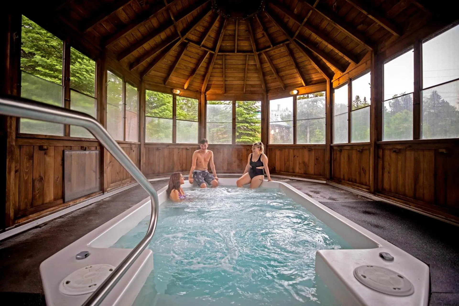 Spa and wellness centre/facilities in La cache à Maxime