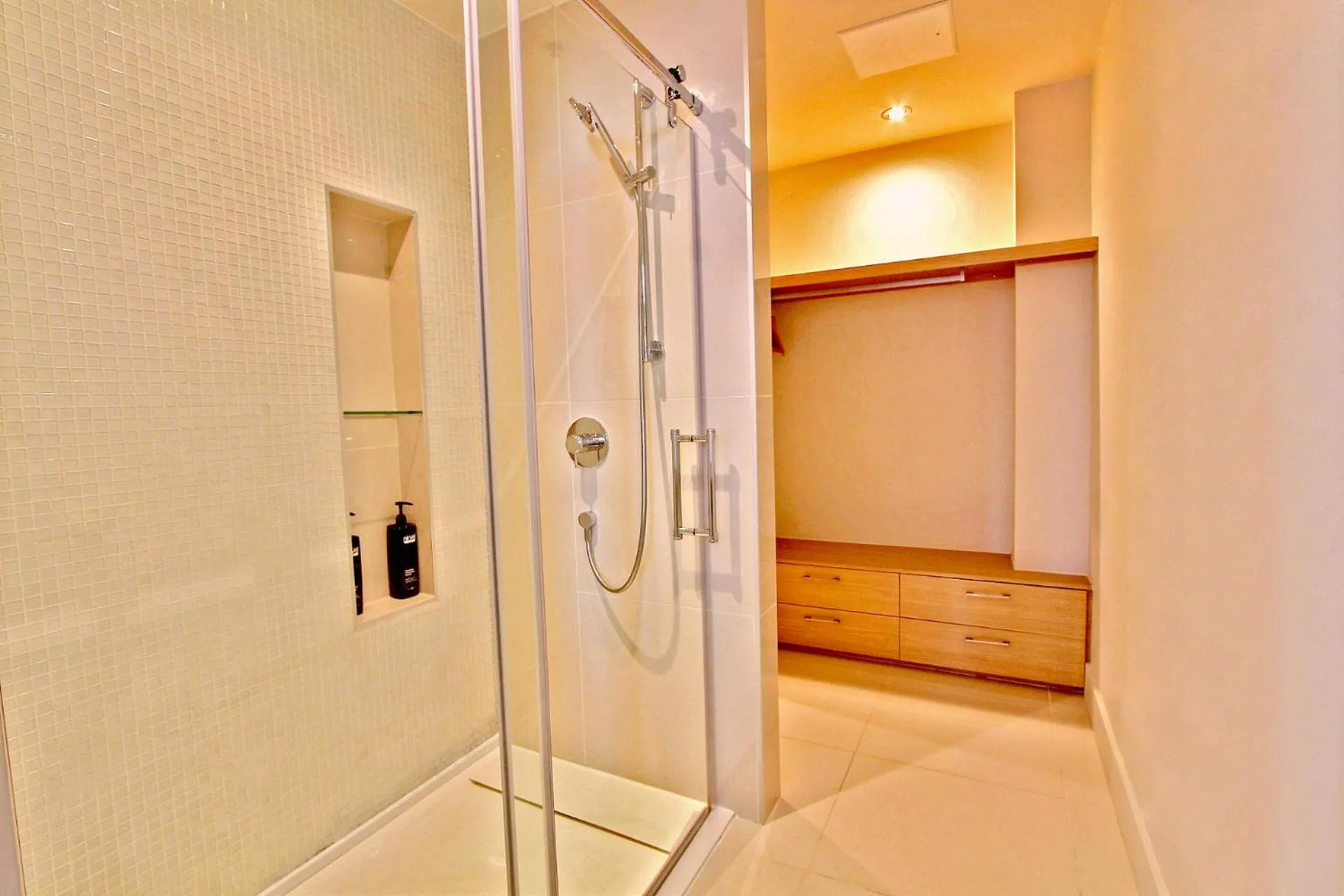 Bathroom in La cache à Maxime