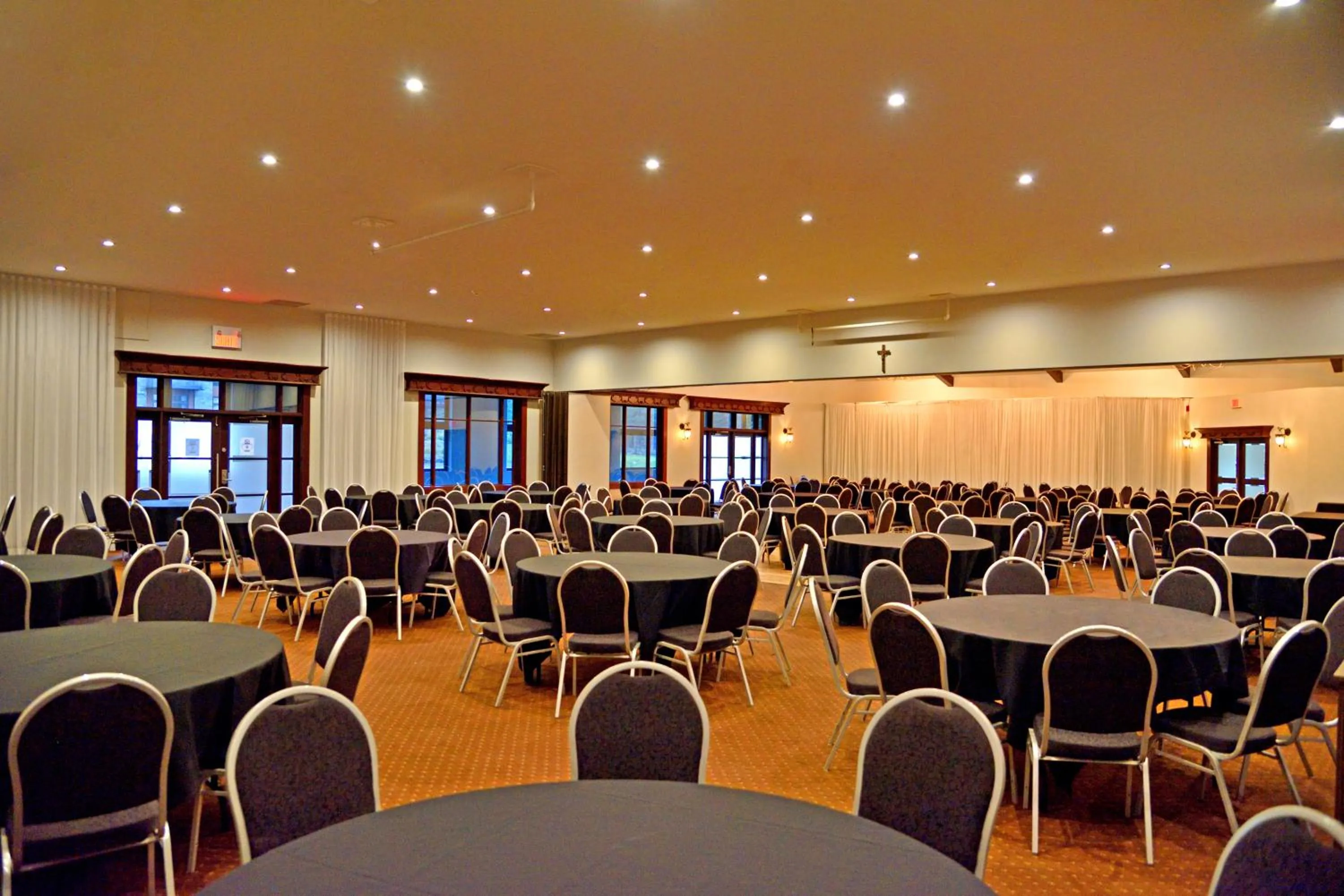 Business facilities in La cache à Maxime