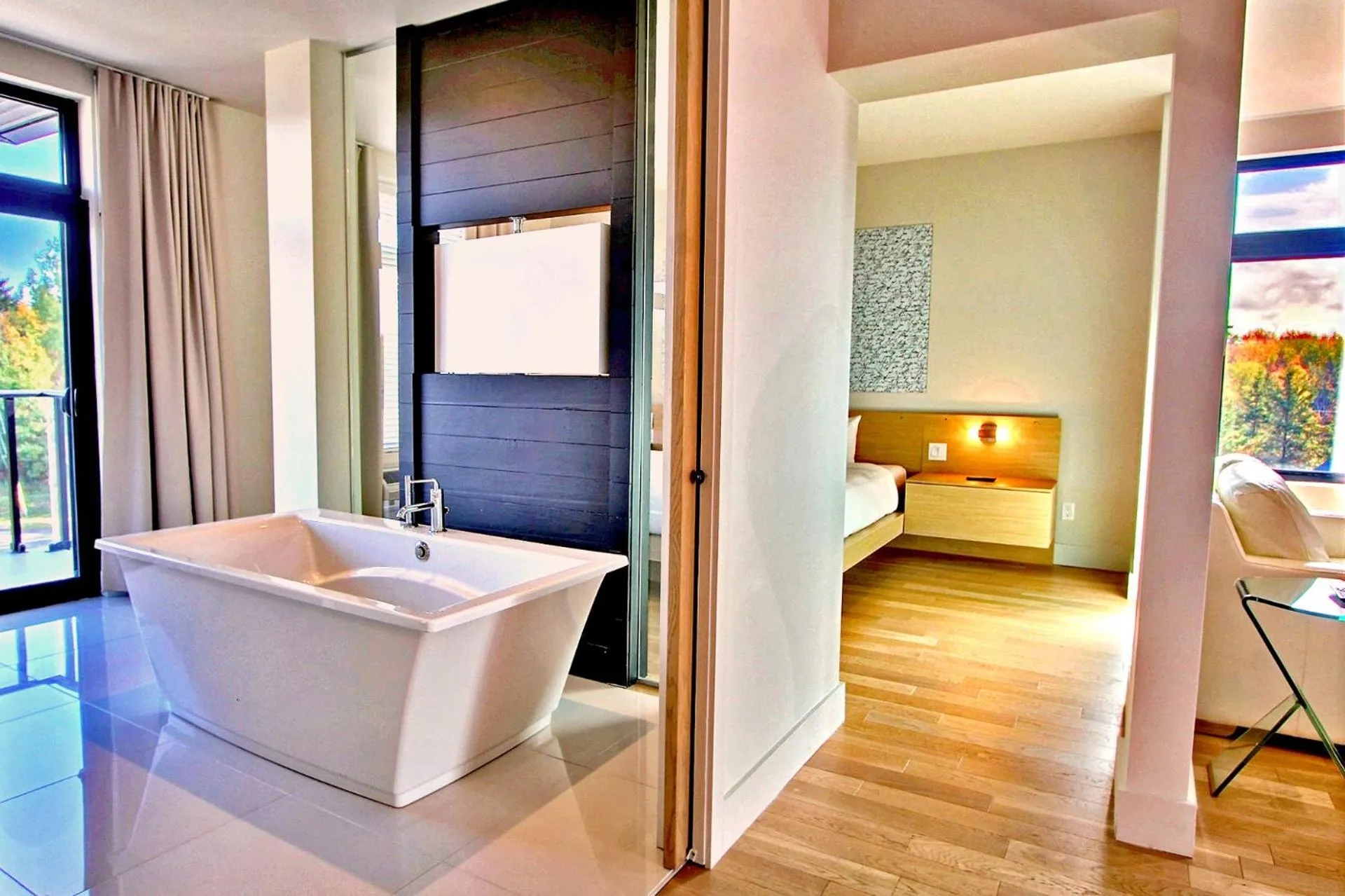 Bathroom, Bed in La cache à Maxime