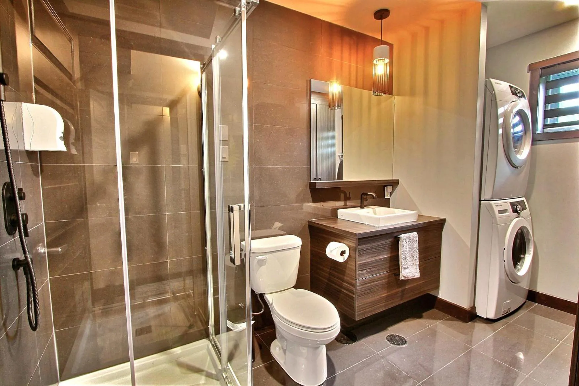 Bathroom in La cache à Maxime