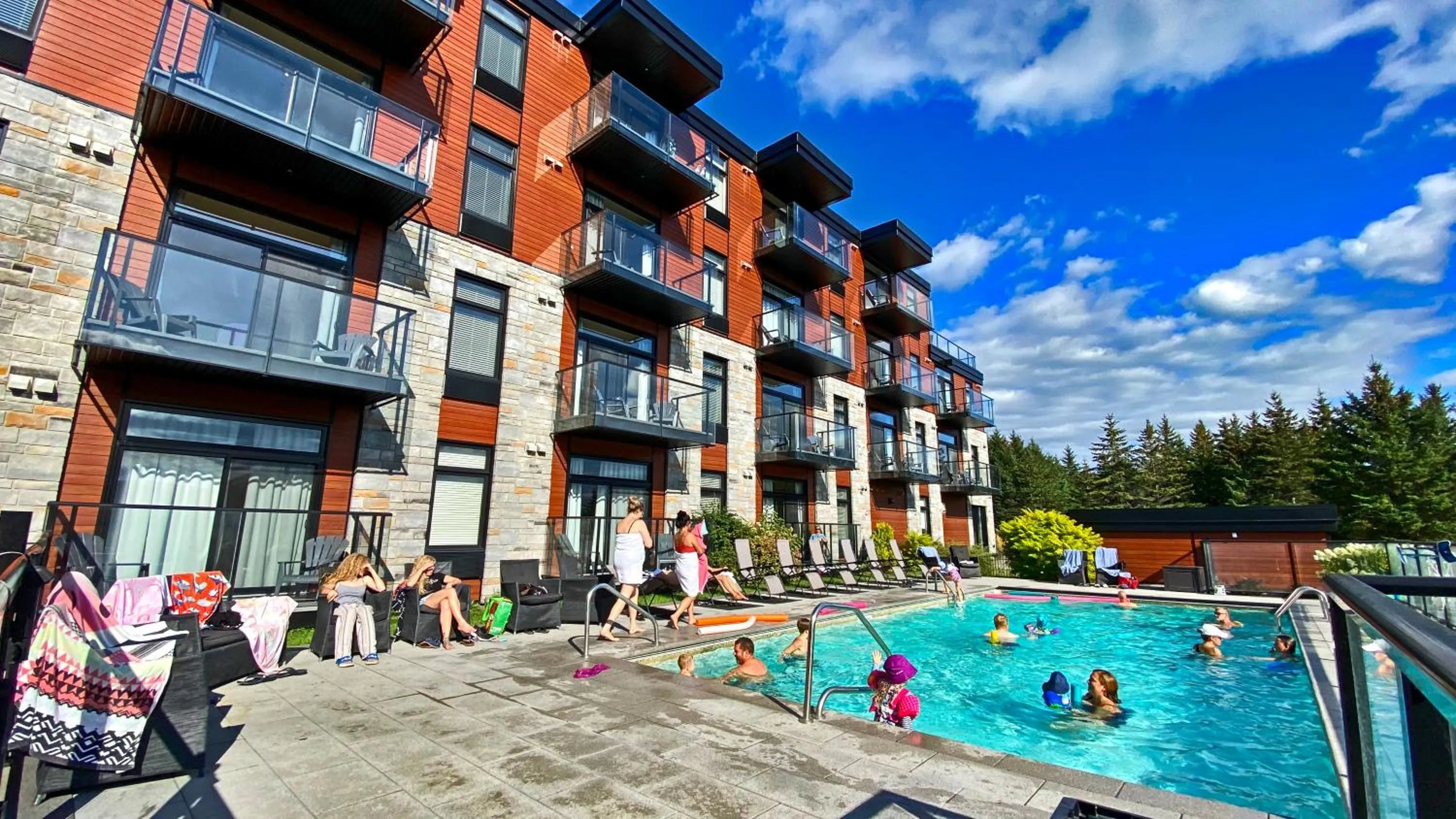 Property building in La cache à Maxime