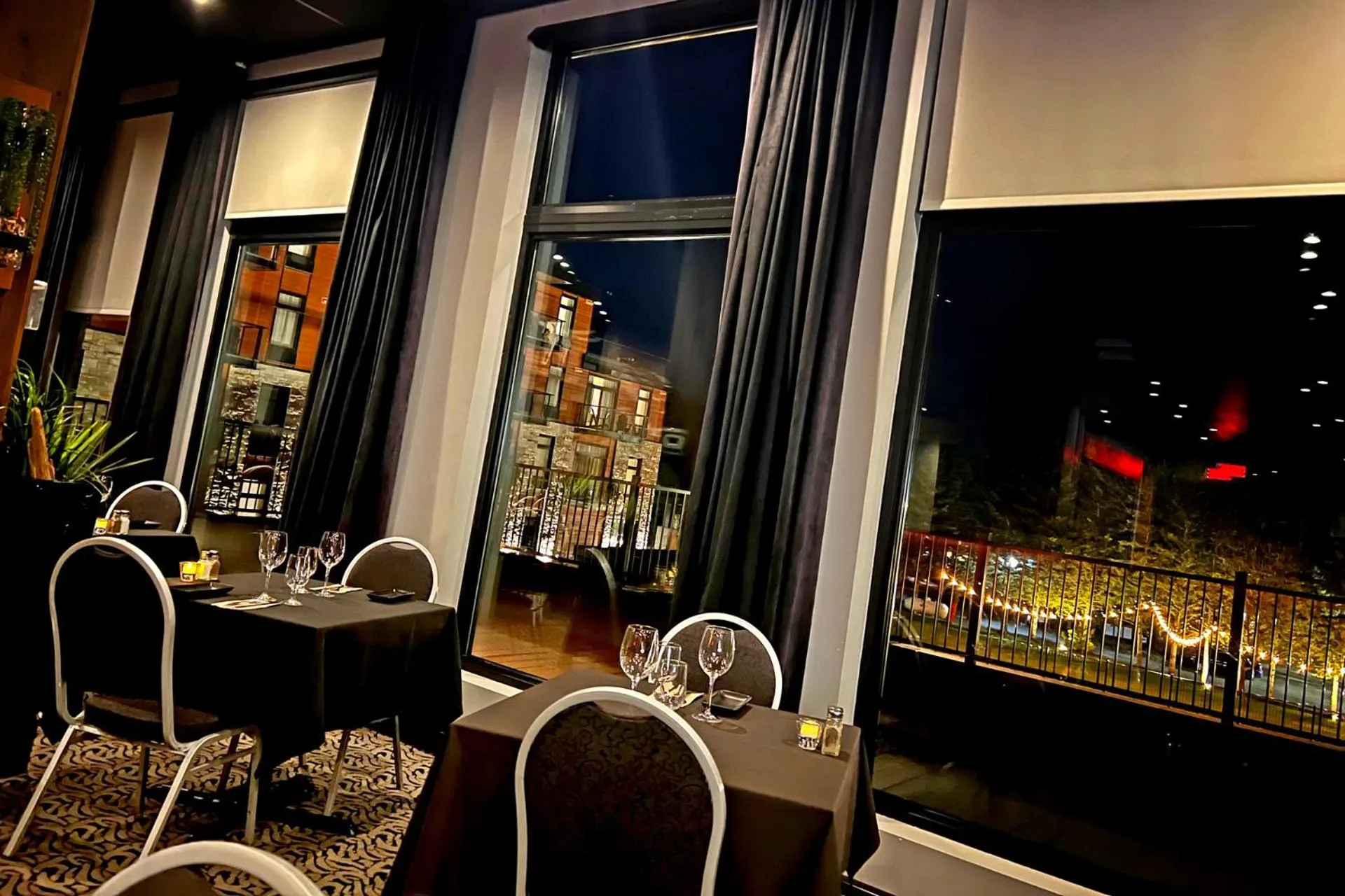 Restaurant/places to eat in La cache à Maxime