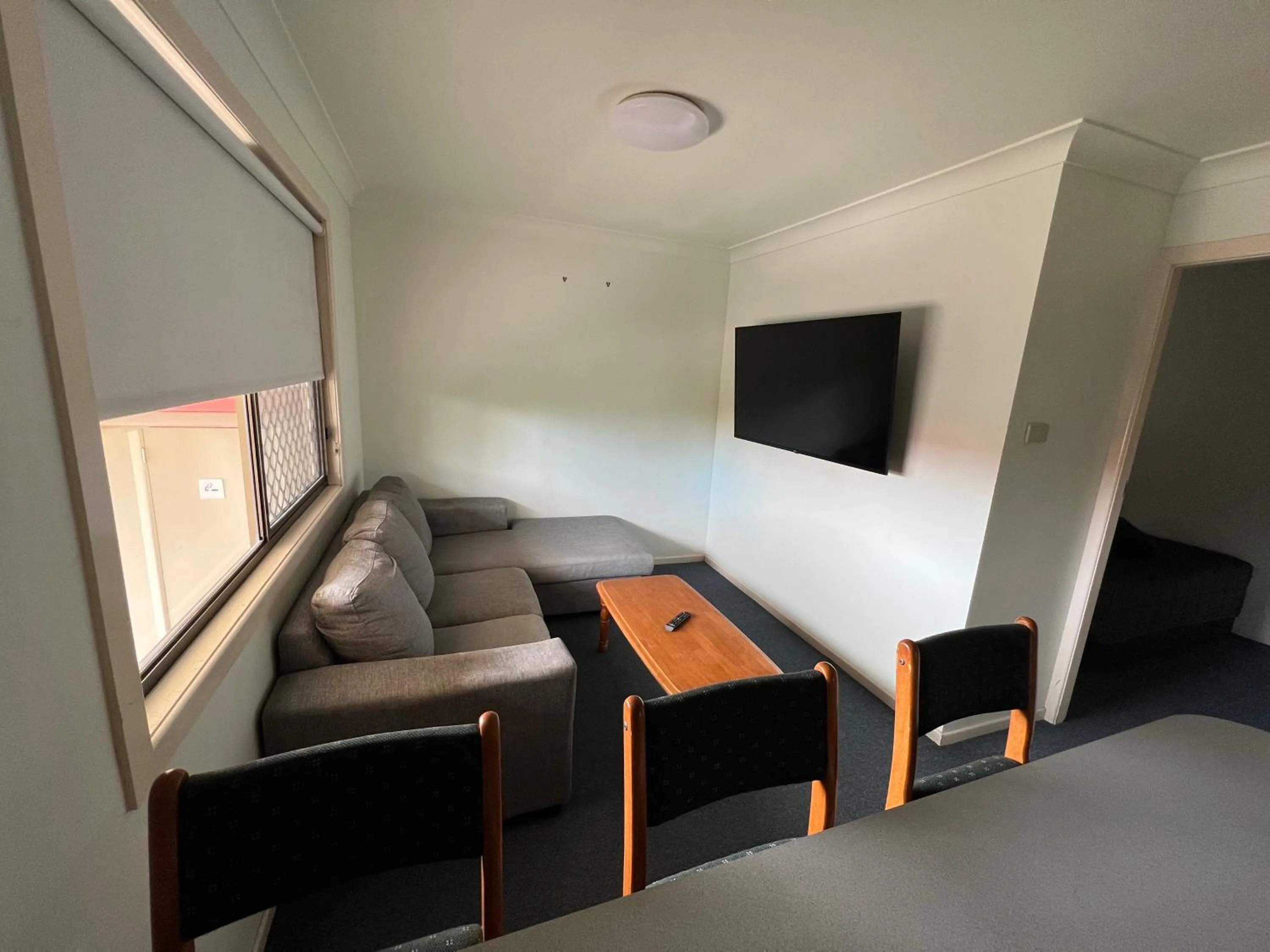 TV and multimedia in Hi-Way Motel Grafton - Contactless