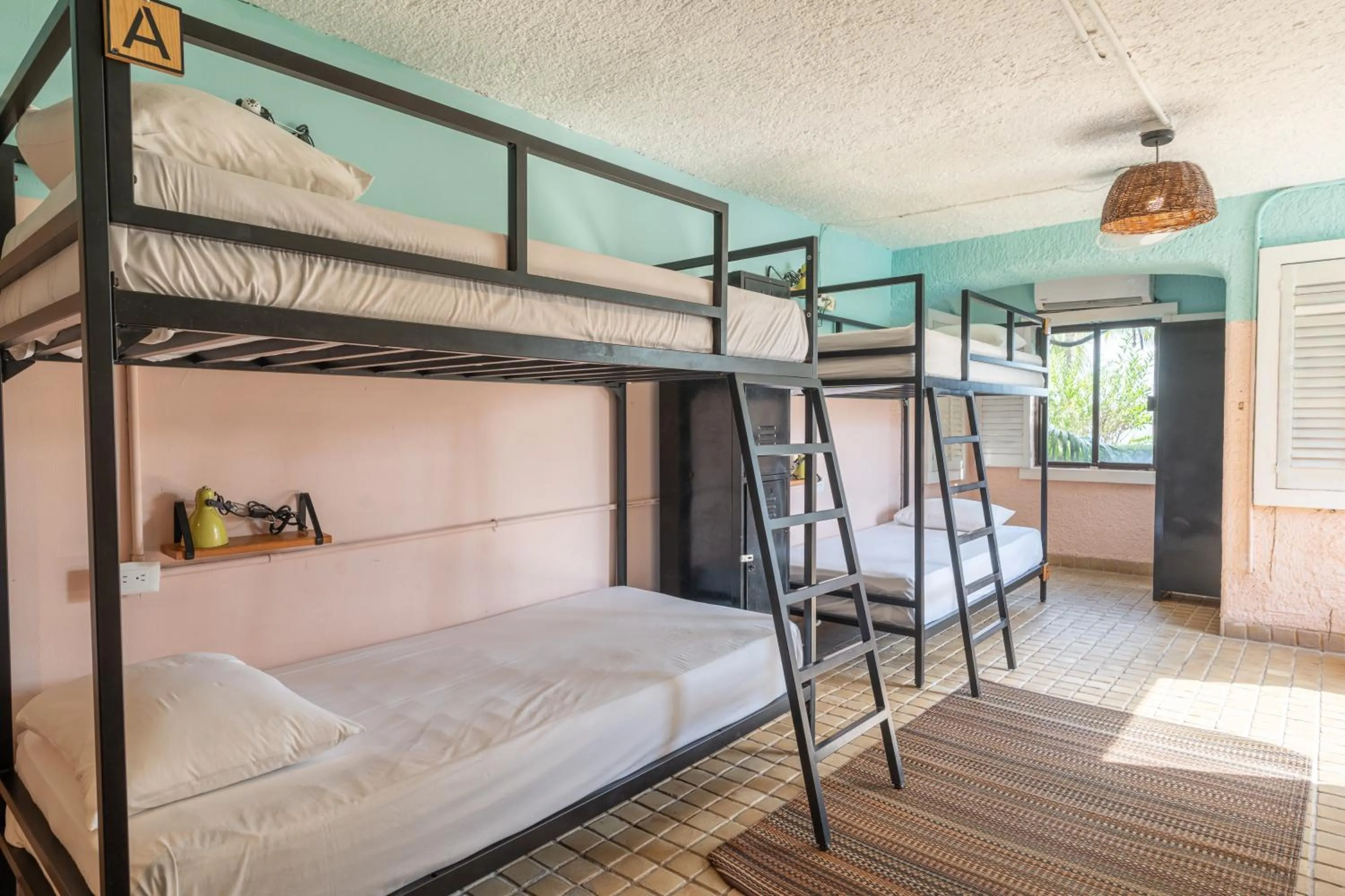 Photo of the whole room, Bed in Nílu Cancun Zona Hotelera by Selina