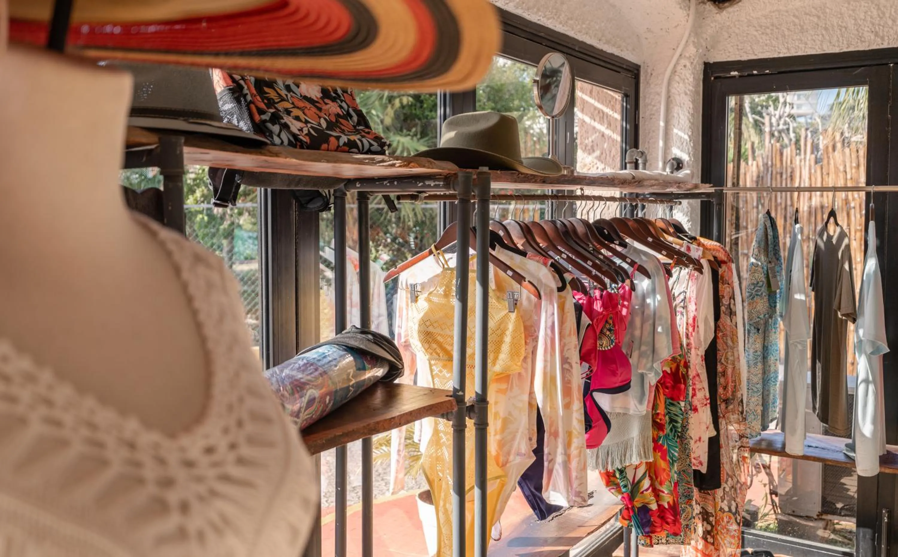 Shopping Area in Nílu Cancun Zona Hotelera by Selina