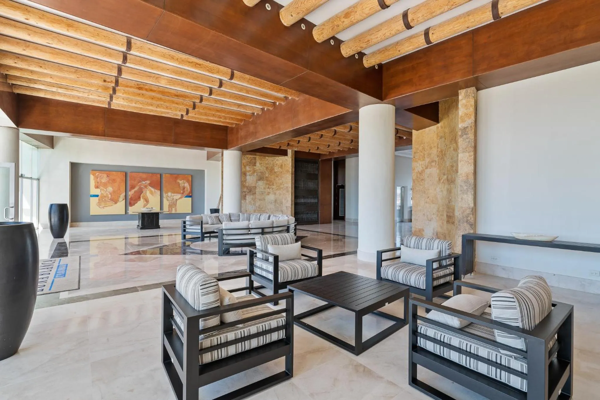 Lobby or reception in Encanto Living Two Bedroom Unit by Kivoya